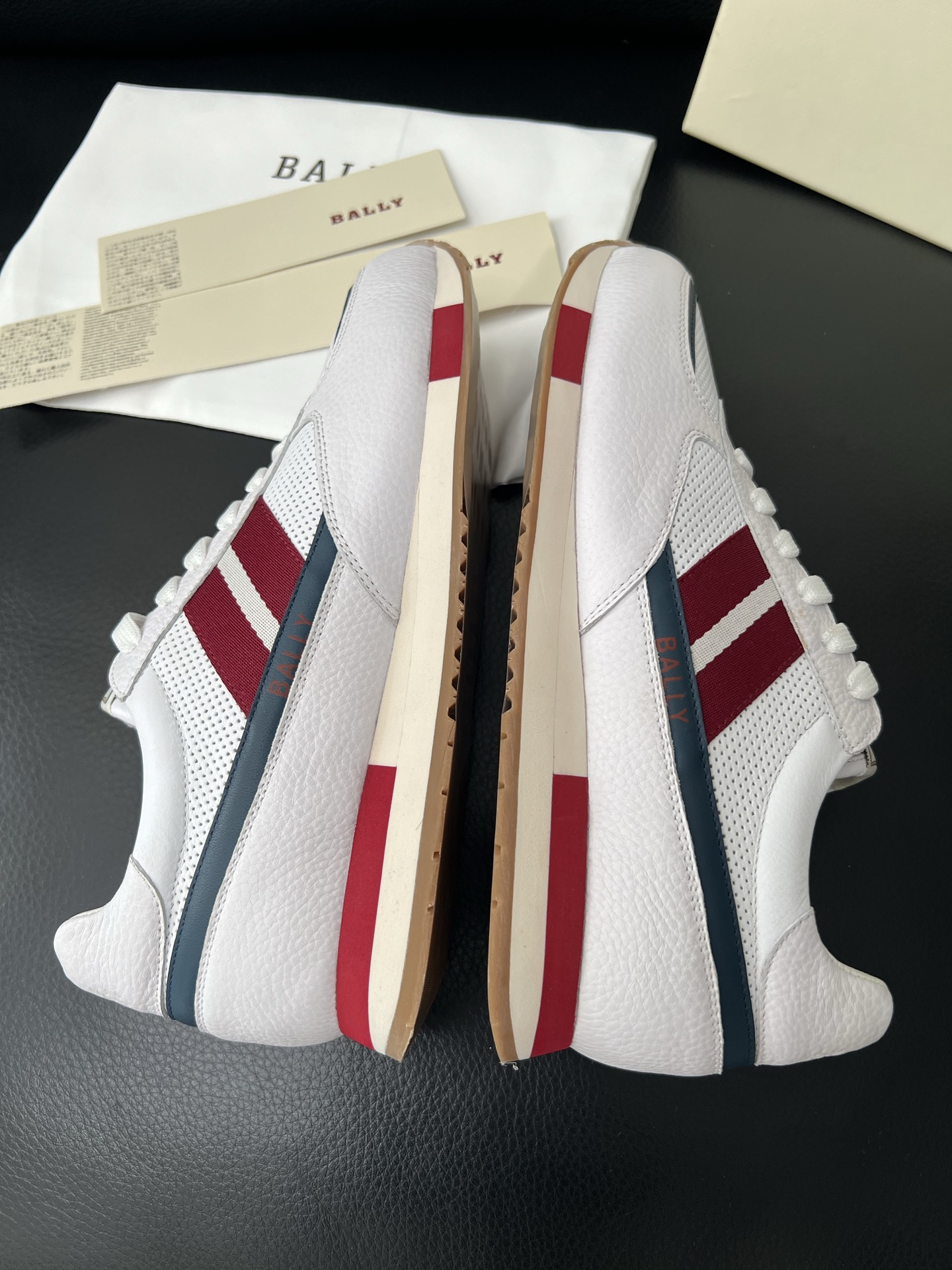  BALLY🔍顶级代购🇮🇹 巴利 经典配色专柜同步，鞋面意大利进口牛皮面料，进口水染牛皮里垫 ，鞋底：原