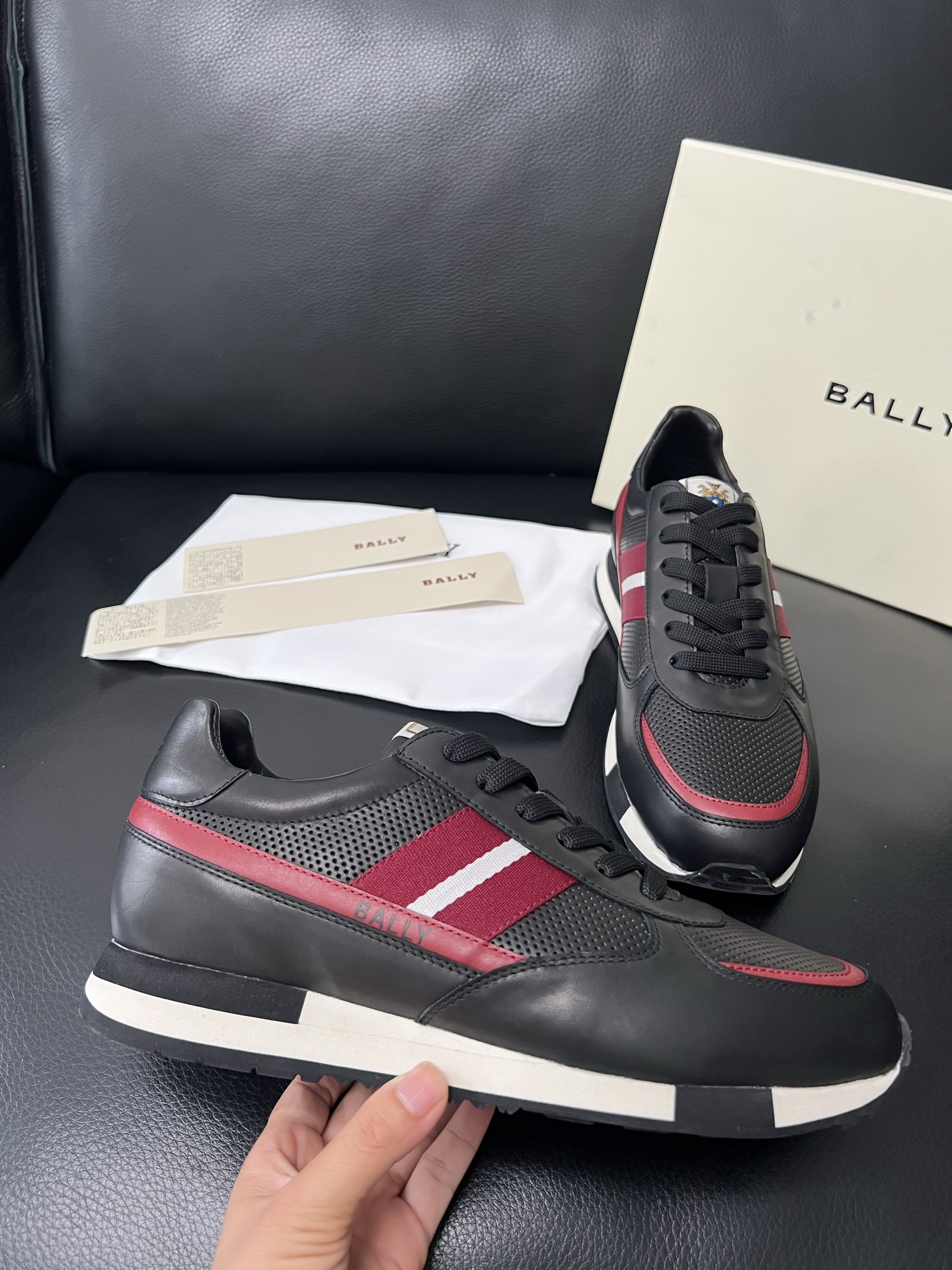  BALLY🔍顶级代购🇮🇹 巴利 经典配色专柜同步，鞋面意大利进口牛皮面料，进口水染牛皮里垫 ，鞋底：原