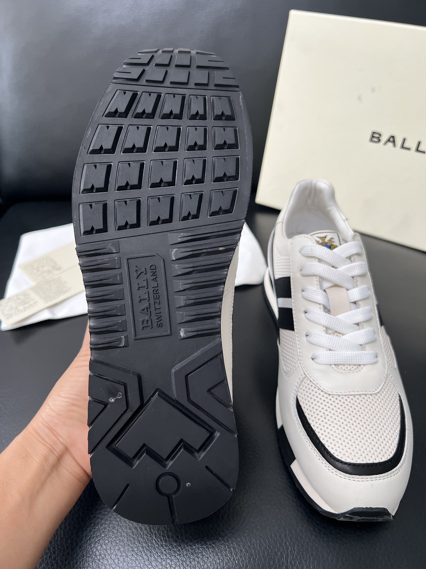  BALLY🔍顶级代购🇮🇹 巴利 经典配色专柜同步，鞋面意大利进口牛皮面料，进口水染牛皮里垫 ，鞋底：原