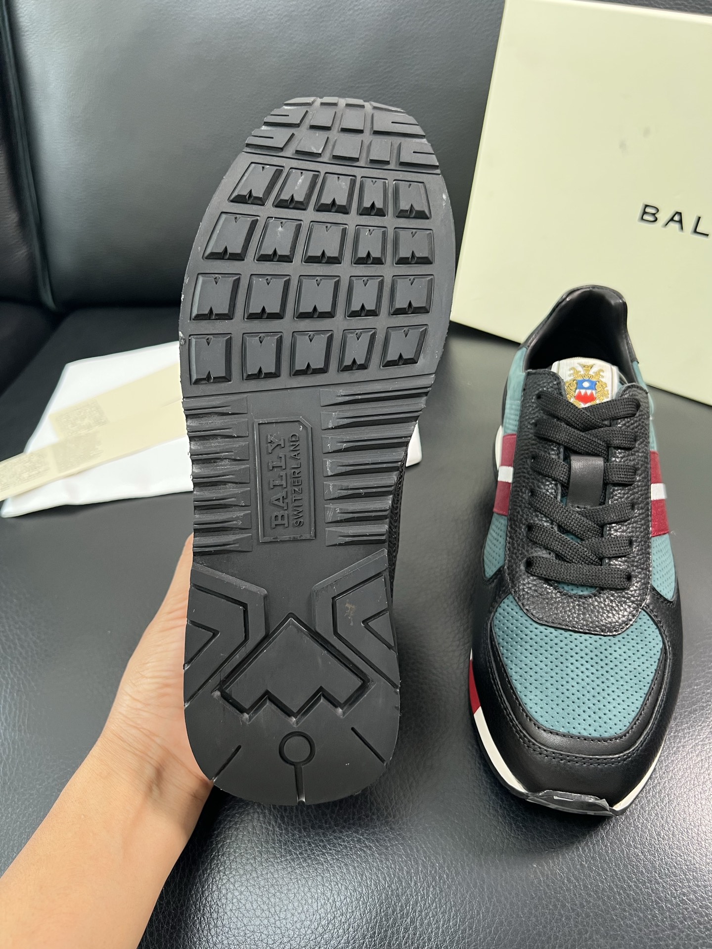  BALLY🔍顶级代购🇮🇹 巴利 经典配色专柜同步，鞋面意大利进口牛皮面料，进口水染牛皮里垫 ，鞋底：原
