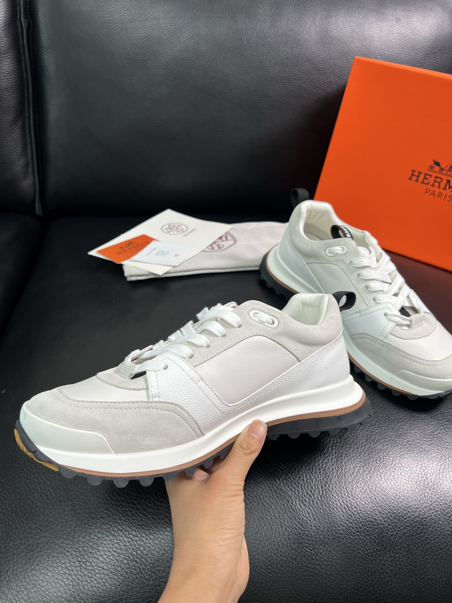  Hermes 🔍顶级代购🇮🇹 爱马仕 专柜同步发售原厂配置，意大利进口原版牛皮面料，高品质拼接工艺，全
