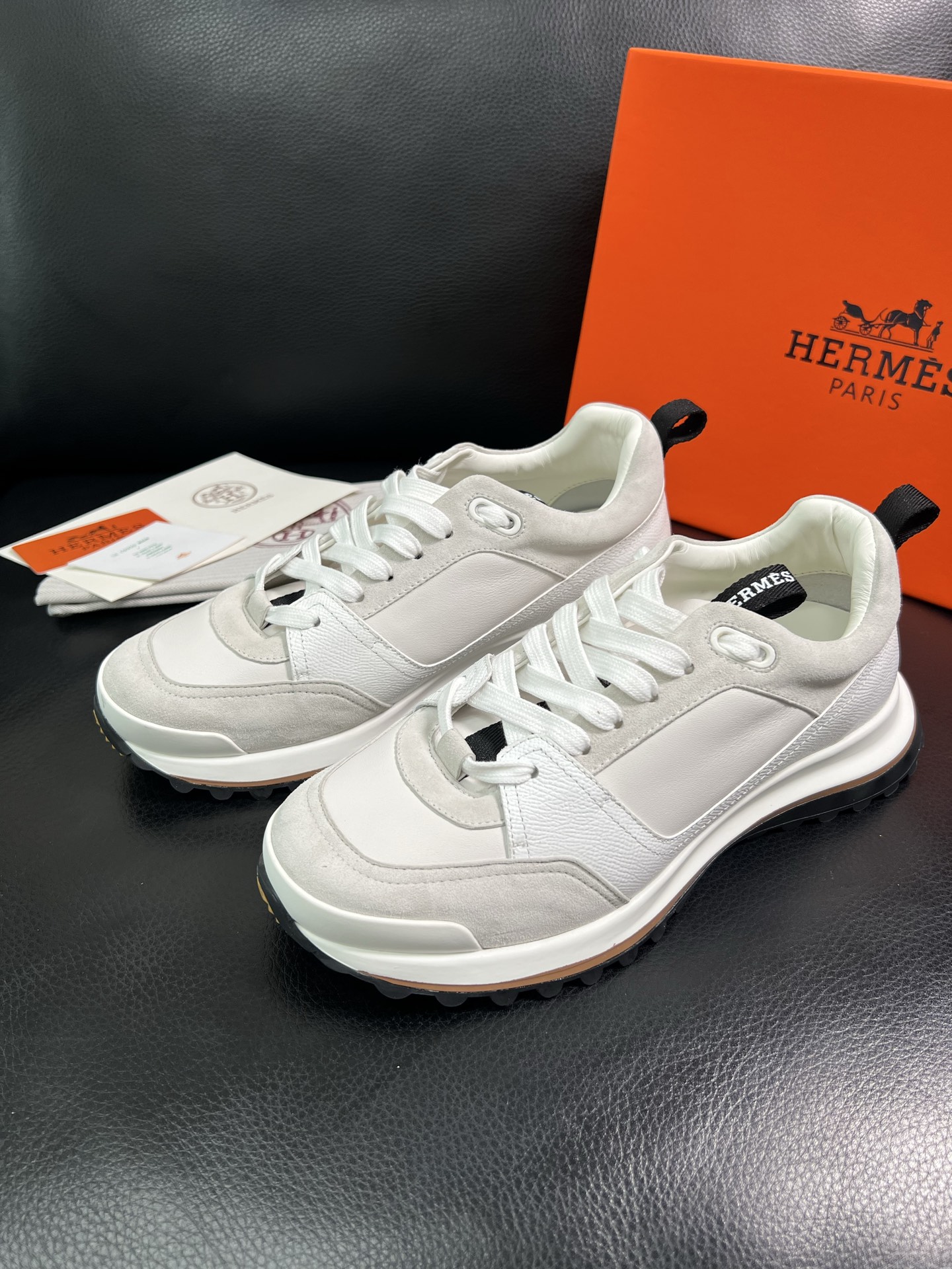  Hermes 🔍顶级代购🇮🇹 爱马仕 专柜同步发售原厂配置，意大利进口原版牛皮面料，高品质拼接工艺，全