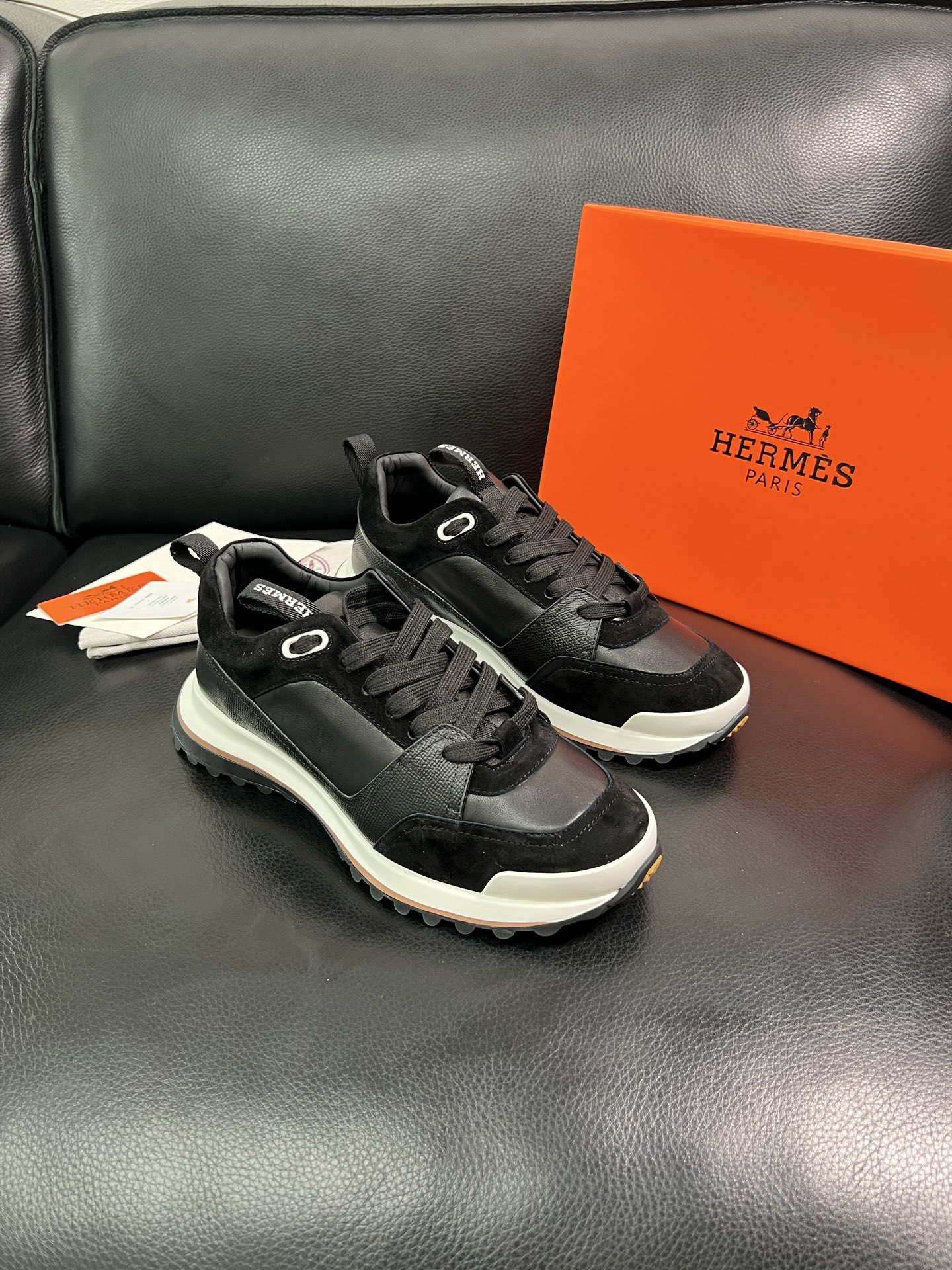  Hermes 🔍顶级代购🇮🇹 爱马仕 专柜同步发售原厂配置，意大利进口原版牛皮面料，高品质拼接工艺，全