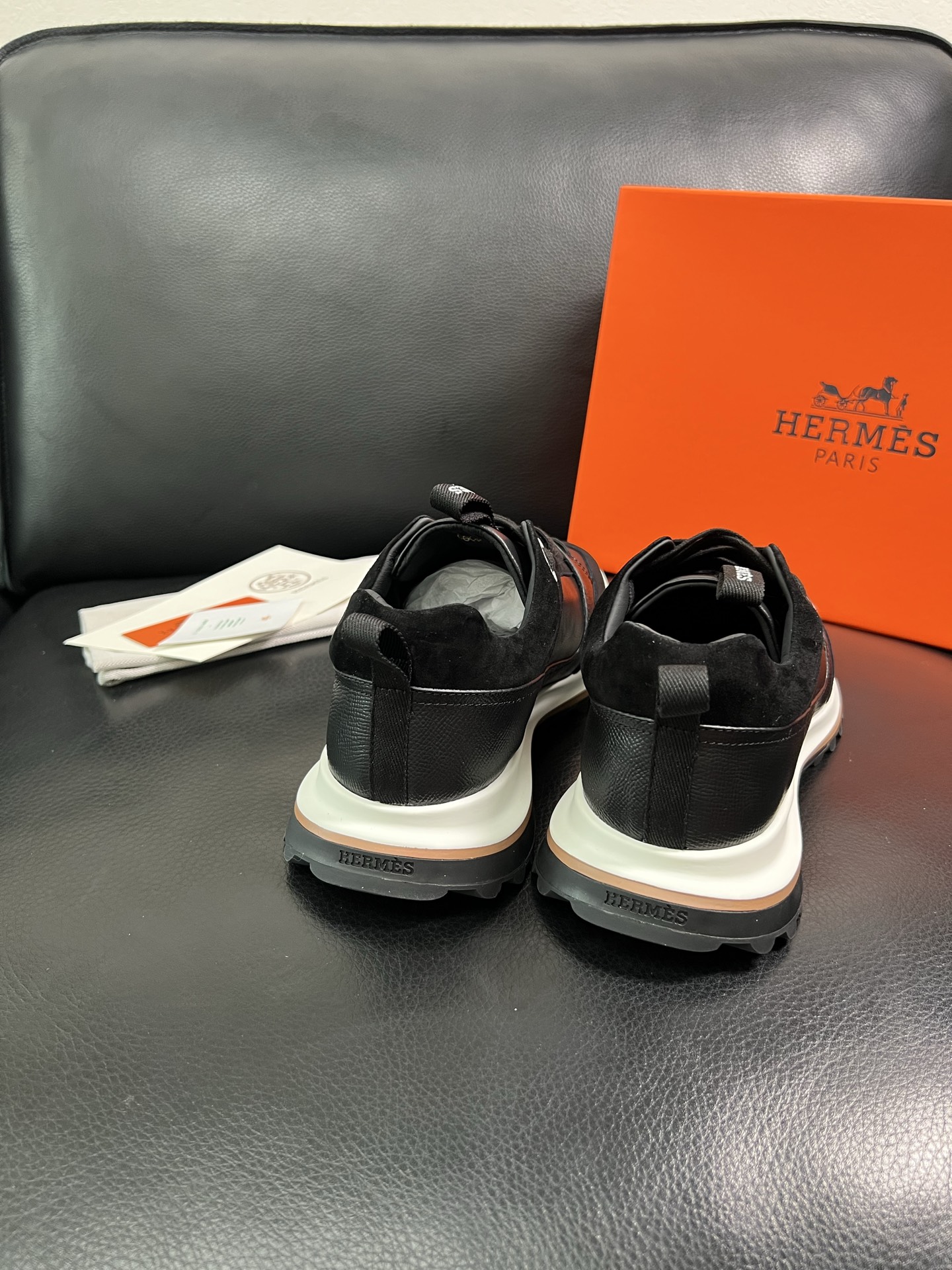  Hermes 🔍顶级代购🇮🇹 爱马仕 专柜同步发售原厂配置，意大利进口原版牛皮面料，高品质拼接工艺，全