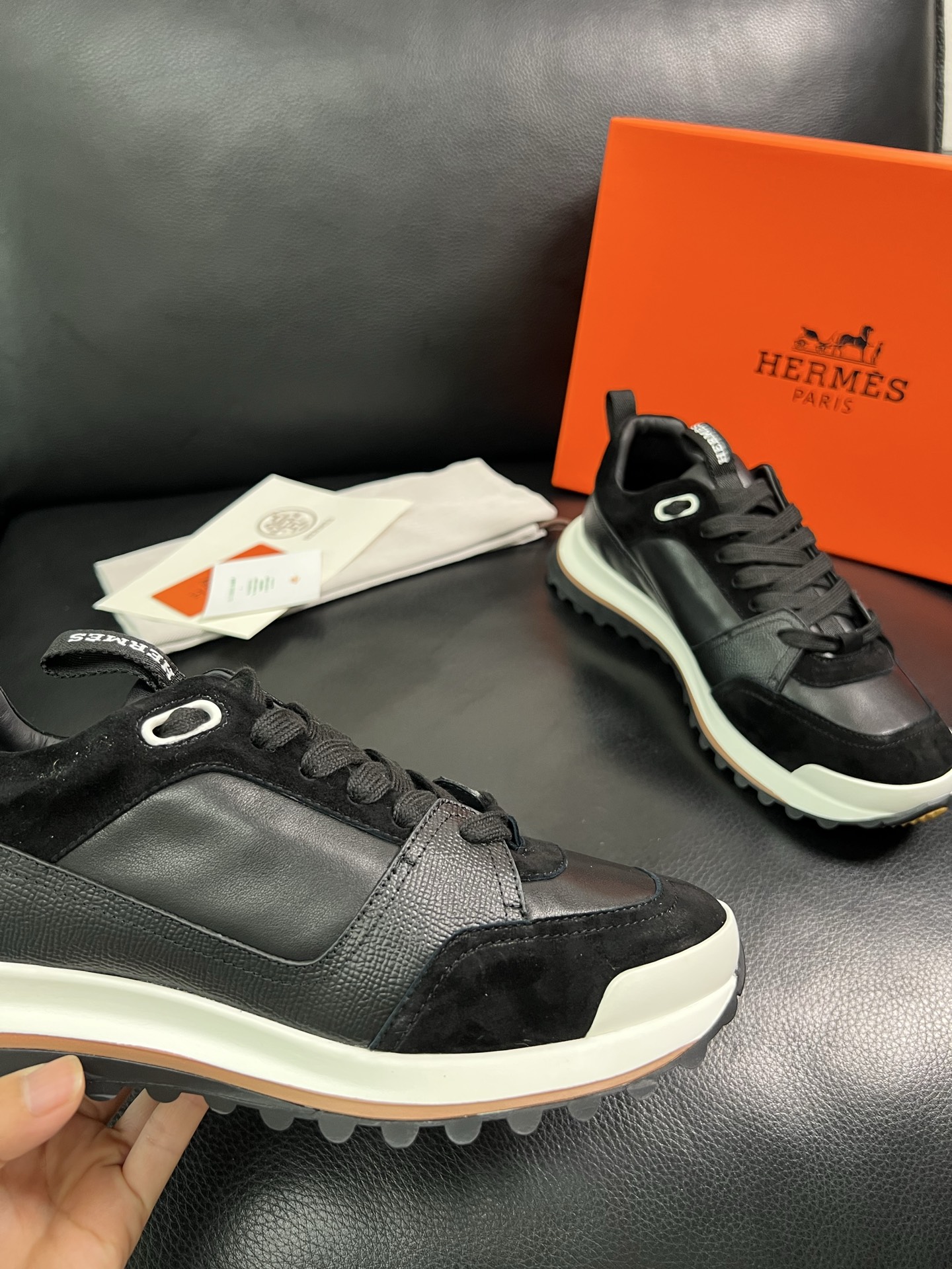  Hermes 🔍顶级代购🇮🇹 爱马仕 专柜同步发售原厂配置，意大利进口原版牛皮面料，高品质拼接工艺，全
