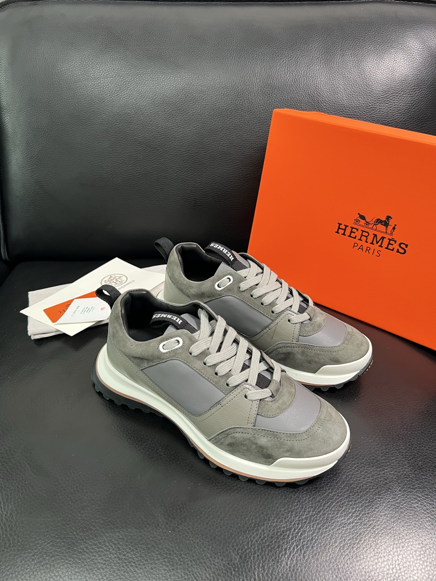  Hermes 🔍顶级代购🇮🇹 爱马仕 专柜同步发售原厂配置，意大利进口原版牛皮面料，高品质拼接工艺，全