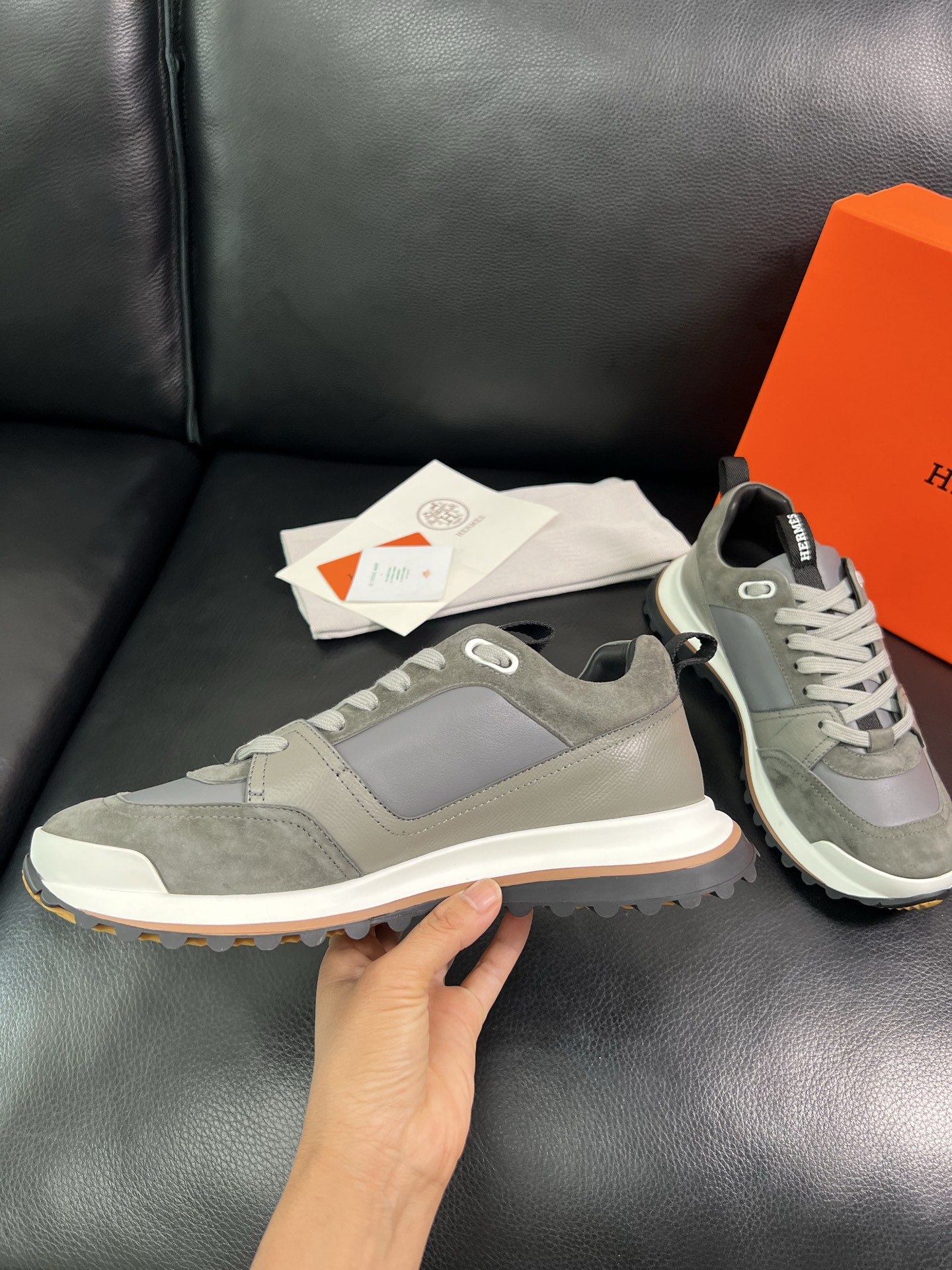  Hermes 🔍顶级代购🇮🇹 爱马仕 专柜同步发售原厂配置，意大利进口原版牛皮面料，高品质拼接工艺，全