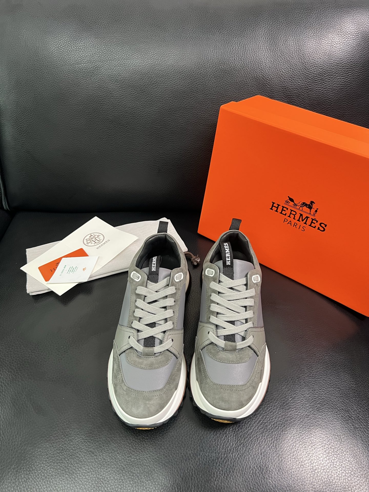  Hermes 🔍顶级代购🇮🇹 爱马仕 专柜同步发售原厂配置，意大利进口原版牛皮面料，高品质拼接工艺，全
