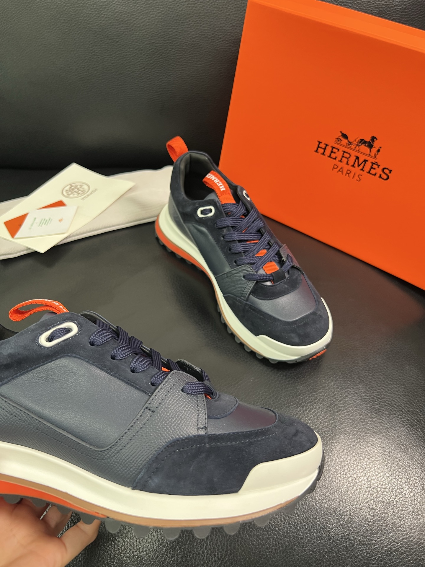  Hermes 🔍顶级代购🇮🇹 爱马仕 专柜同步发售原厂配置，意大利进口原版牛皮面料，高品质拼接工艺，全