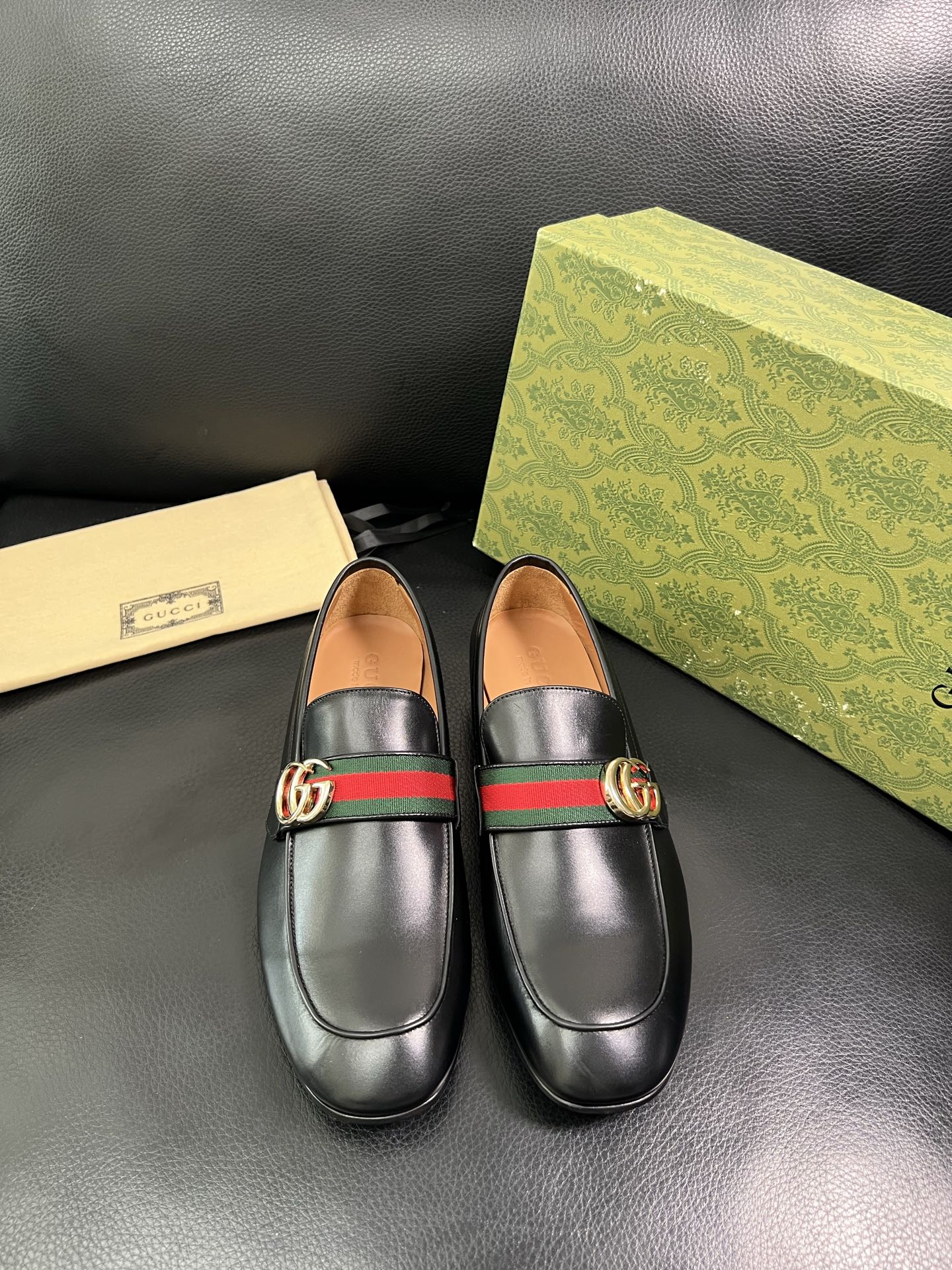  Gucci🔍顶级代购🇮🇹 古奇 真皮底皮鞋系列专柜同步发售原厂配置，意大利进口原版牛皮，进口水染牛里 