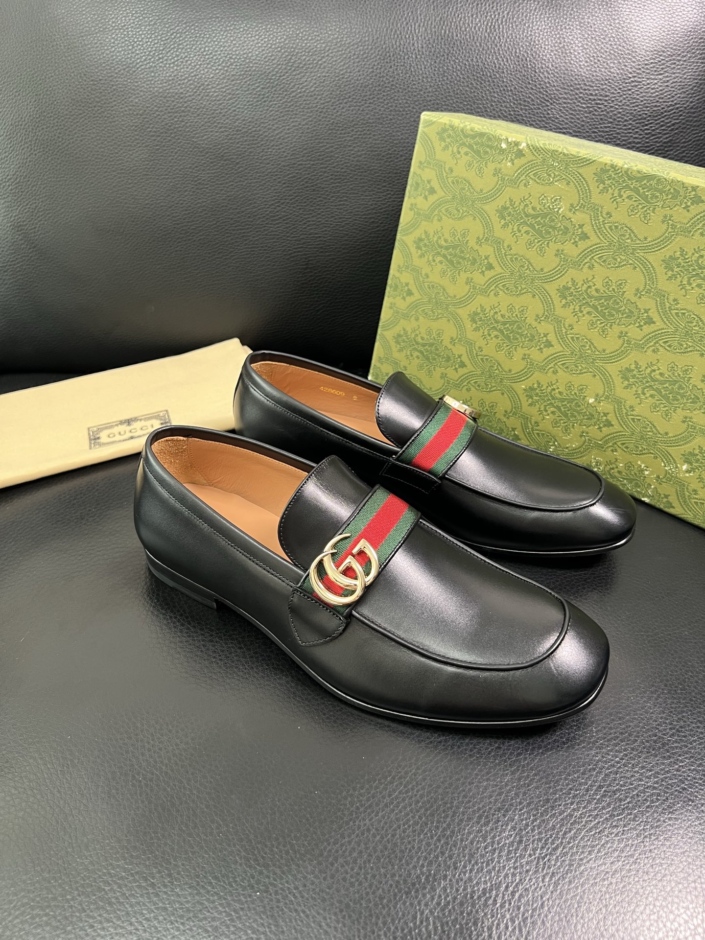  Gucci🔍顶级代购🇮🇹 古奇 真皮底皮鞋系列专柜同步发售原厂配置，意大利进口原版牛皮，进口水染牛里 