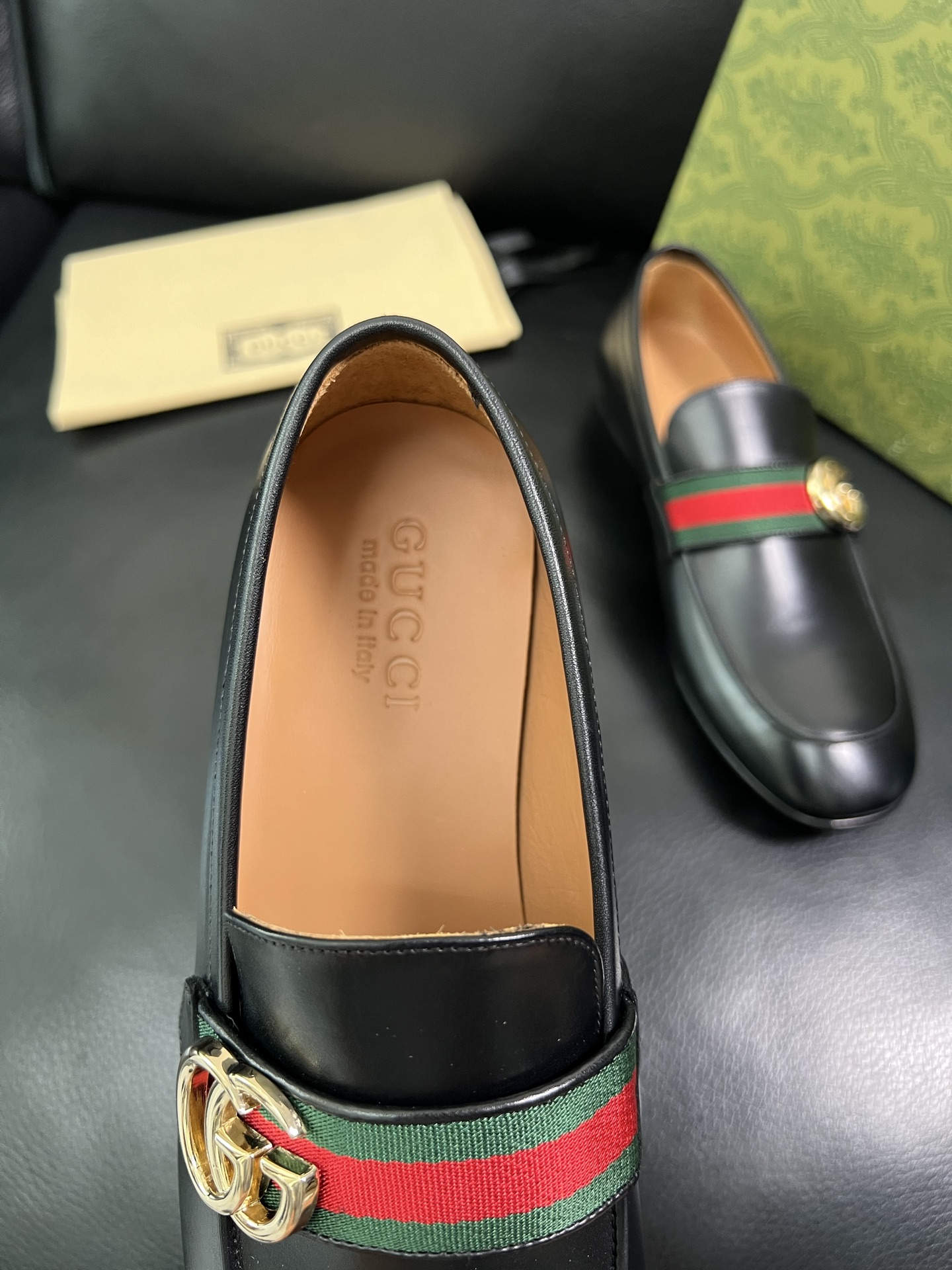  Gucci🔍顶级代购🇮🇹 古奇 真皮底皮鞋系列专柜同步发售原厂配置，意大利进口原版牛皮，进口水染牛里 