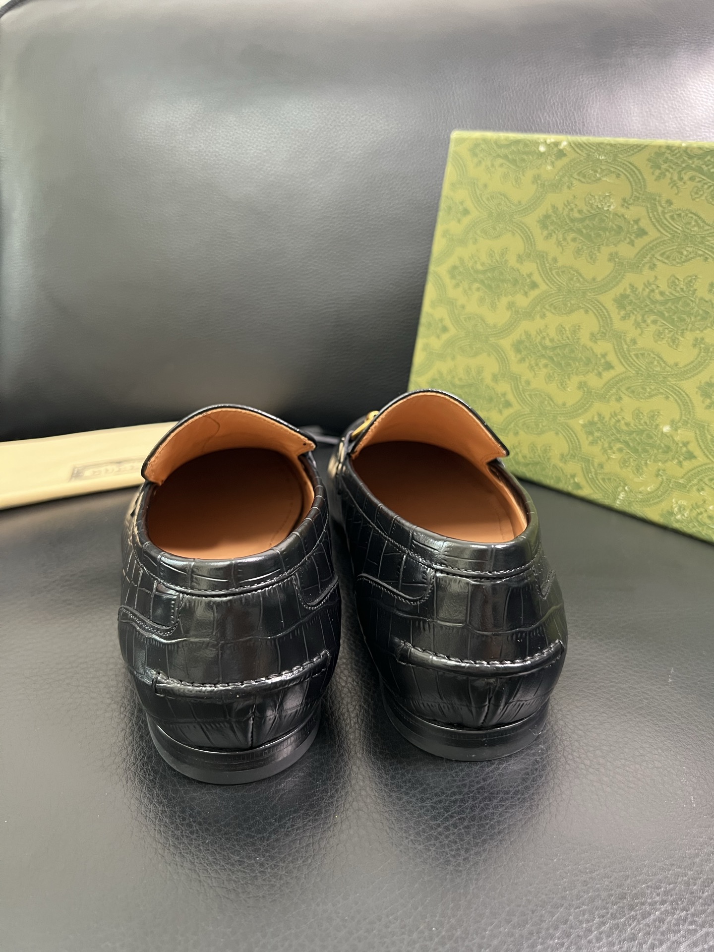  Gucci🔍顶级代购🇮🇹 古奇 真皮底皮鞋系列专柜同步发售原厂配置，意大利进口原版牛皮，进口水染牛里 