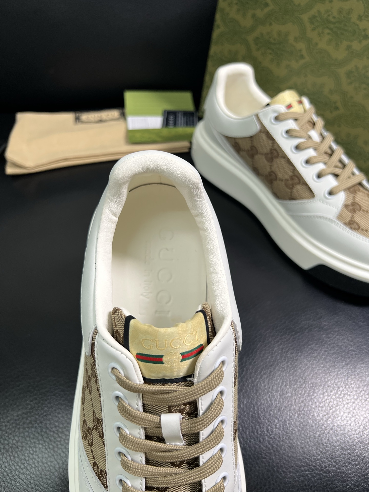  Gucci 🔍顶级代购🇮🇹 古奇专柜新款，原厂配置意大利进口牛皮搭配印花布面料，进口牛皮内里垫，透气舒