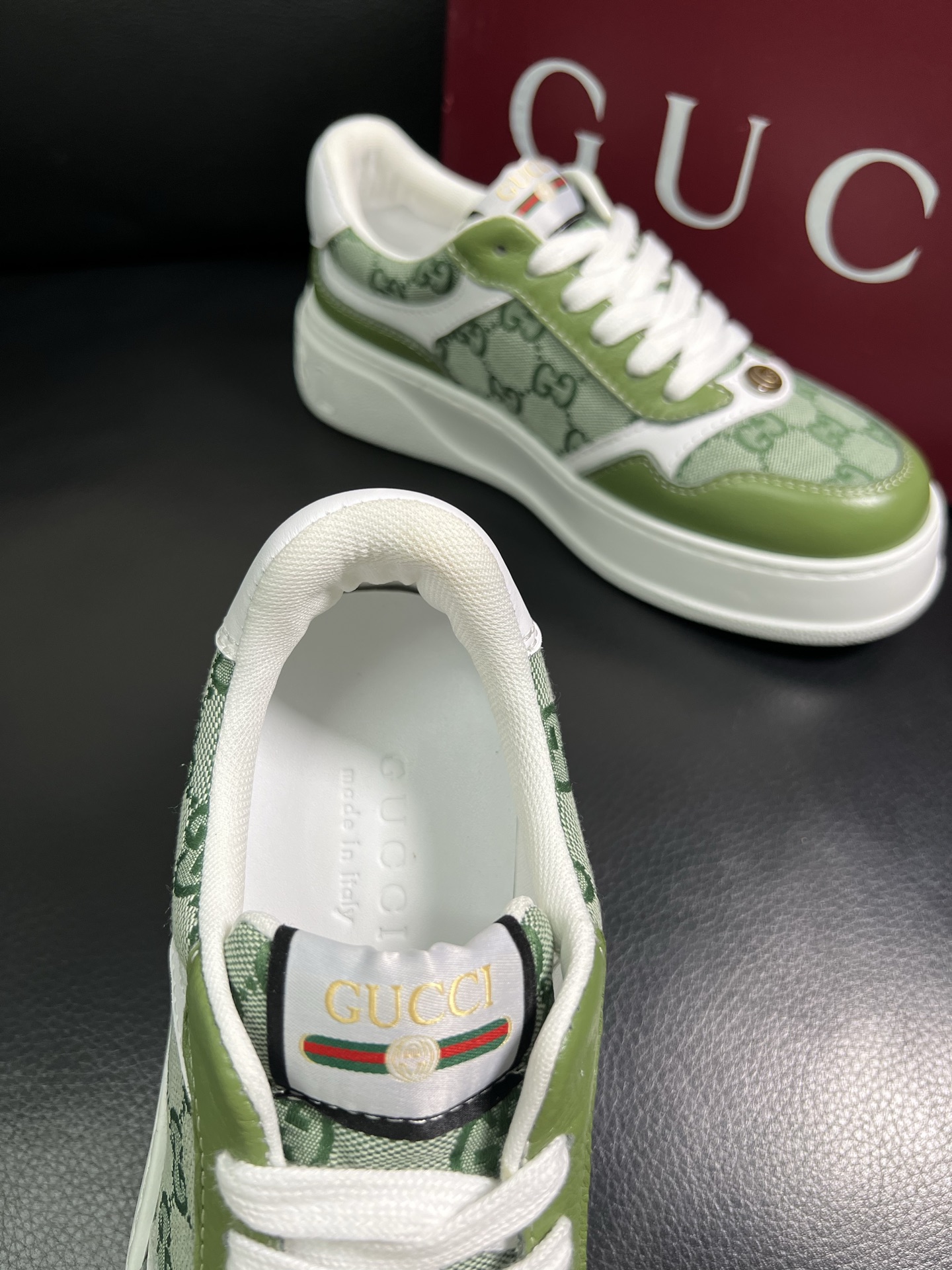  Gucci 🔍顶级代购🇮🇹 古奇专柜新款，原厂配置意大利进口牛皮搭配印花布面料，进口牛皮内里垫，透气舒