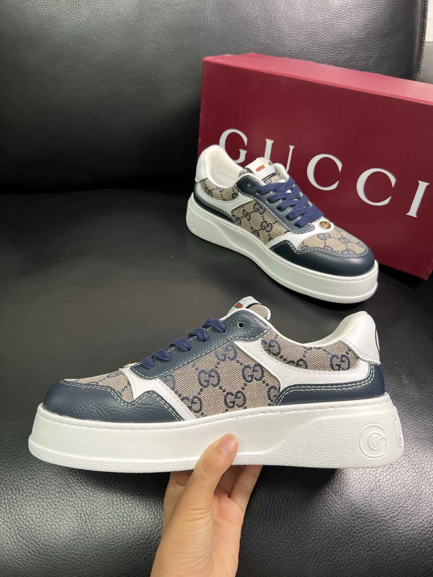  Gucci 🔍顶级代购🇮🇹 古奇专柜新款，原厂配置意大利进口牛皮搭配印花布面料，进口牛皮内里垫，透气舒