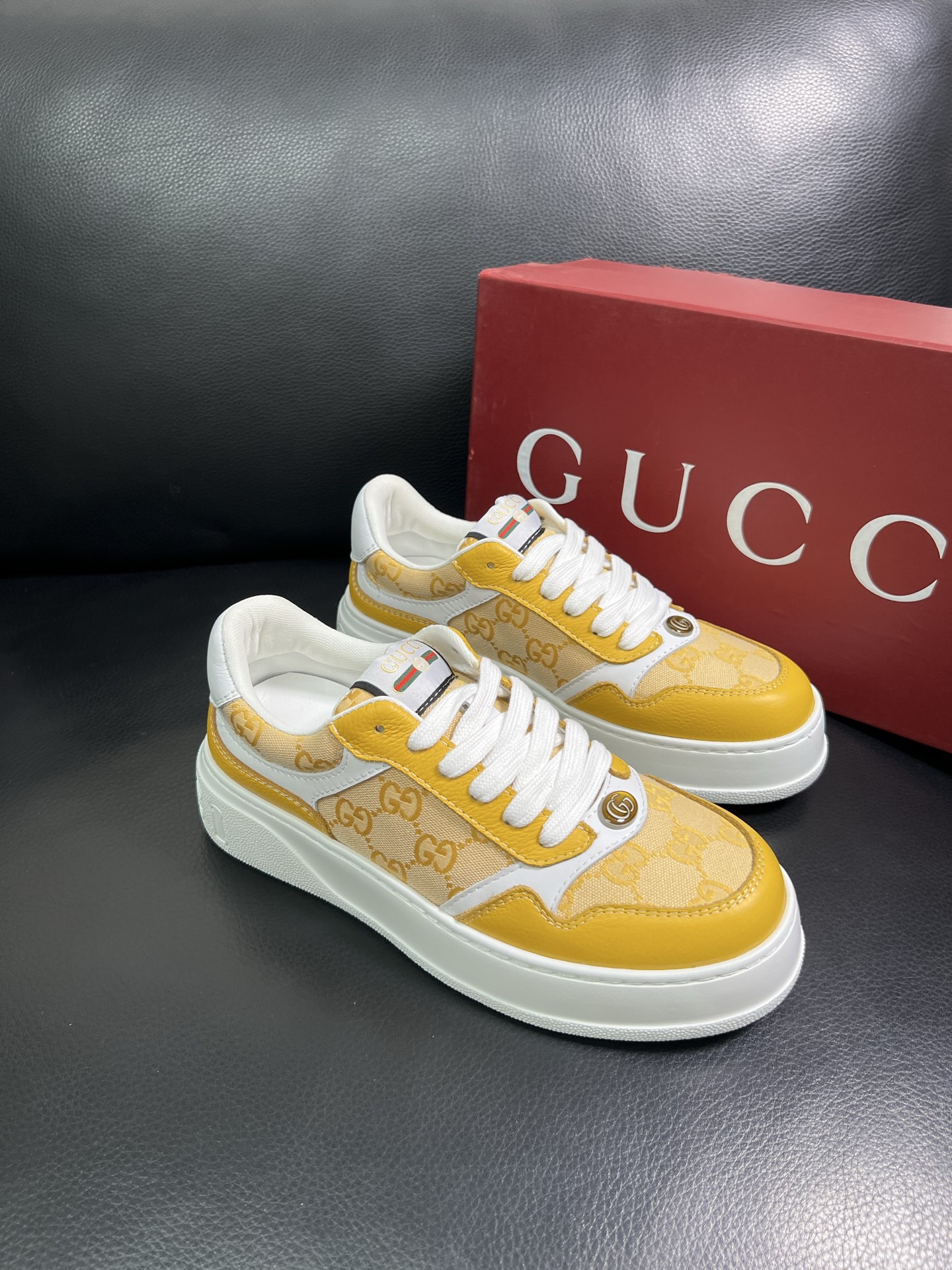  Gucci 🔍顶级代购🇮🇹 古奇专柜新款，原厂配置意大利进口牛皮搭配印花布面料，进口牛皮内里垫，透气舒