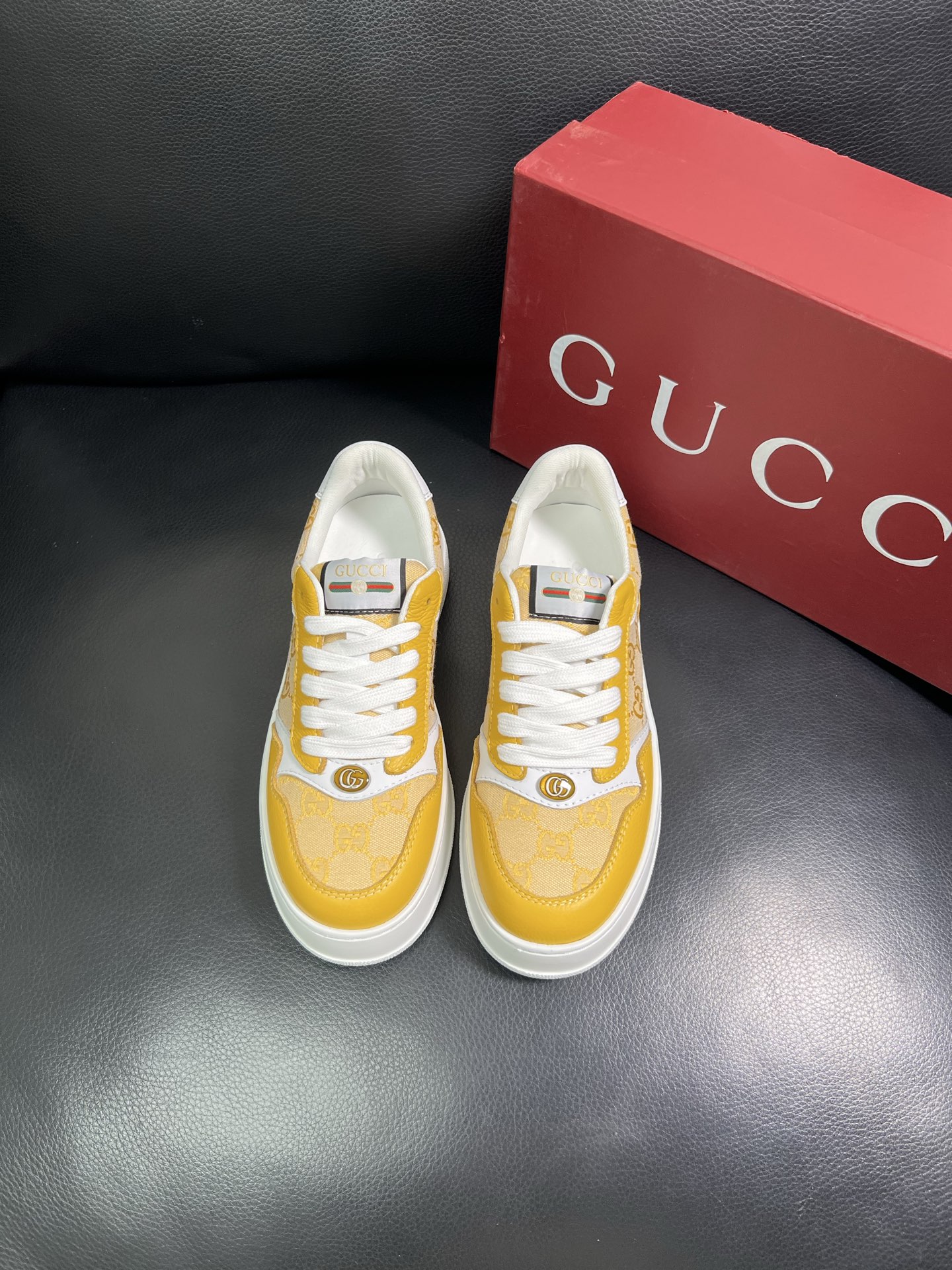  Gucci 🔍顶级代购🇮🇹 古奇专柜新款，原厂配置意大利进口牛皮搭配印花布面料，进口牛皮内里垫，透气舒