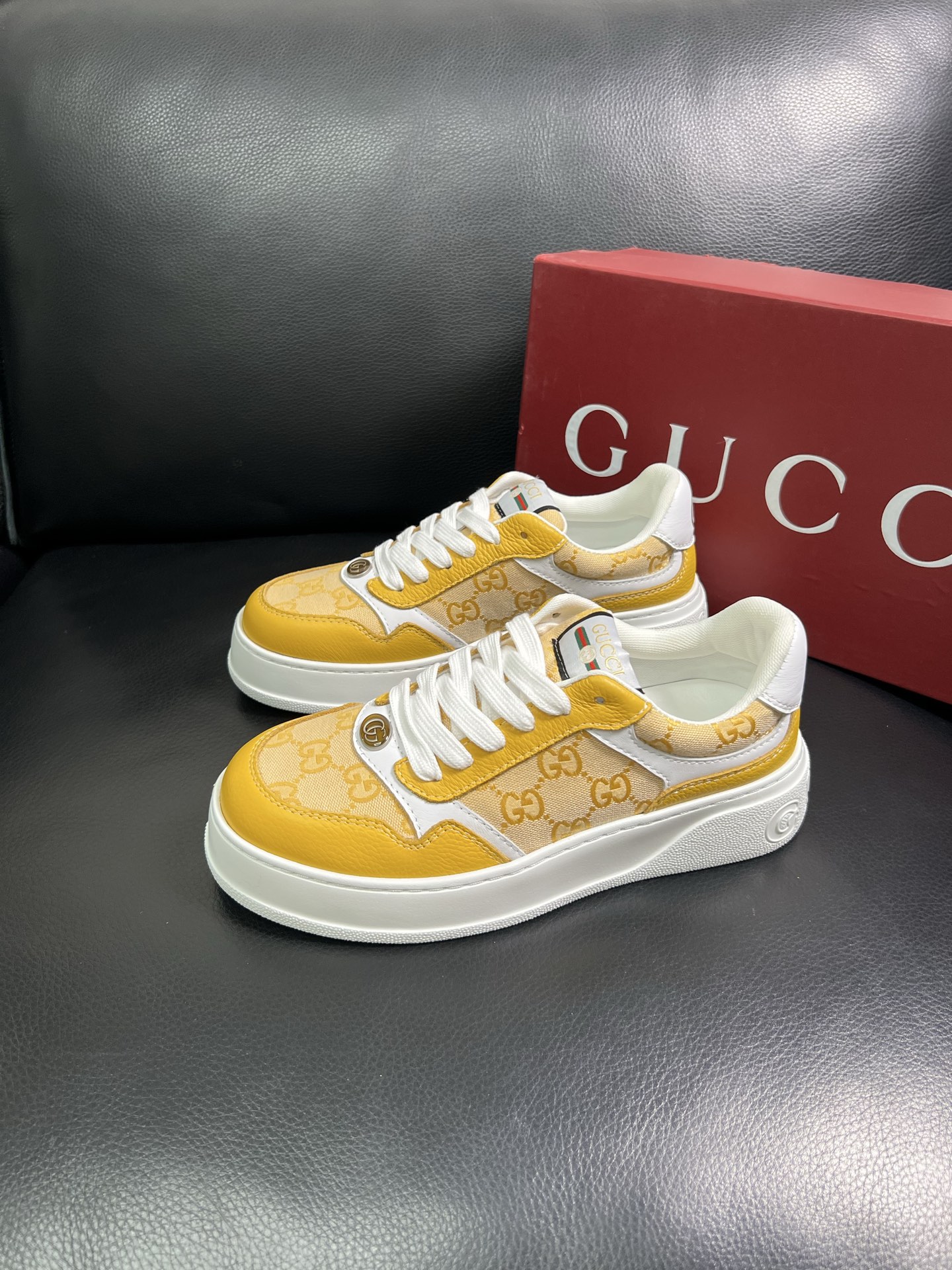  Gucci 🔍顶级代购🇮🇹 古奇专柜新款，原厂配置意大利进口牛皮搭配印花布面料，进口牛皮内里垫，透气舒