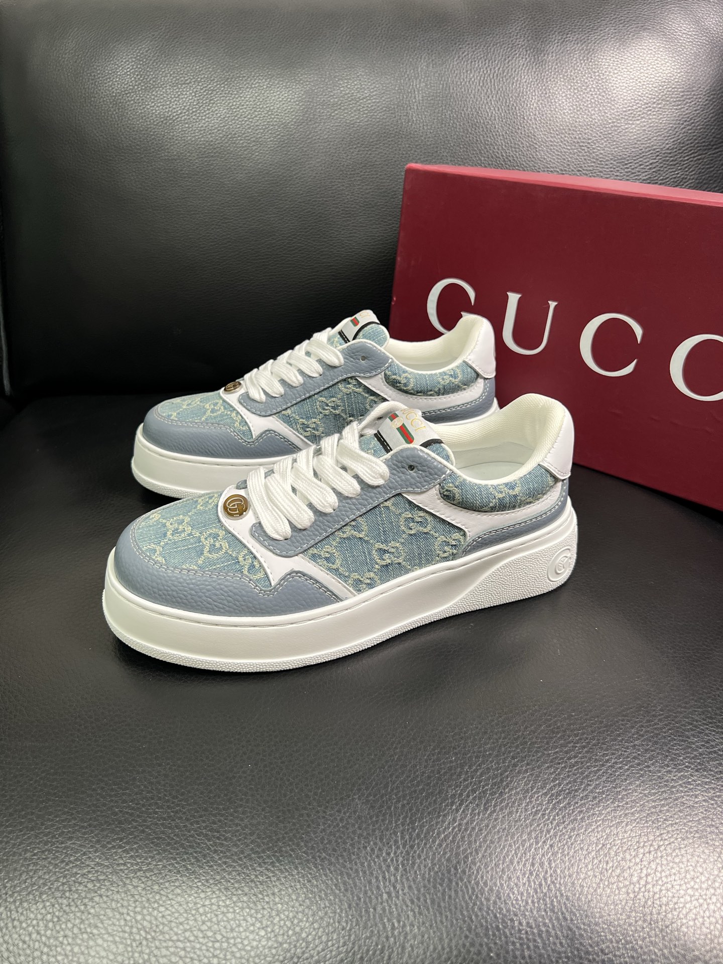  Gucci 🔍顶级代购🇮🇹 古奇专柜新款，原厂配置意大利进口牛皮搭配印花布面料，进口牛皮内里垫，透气舒
