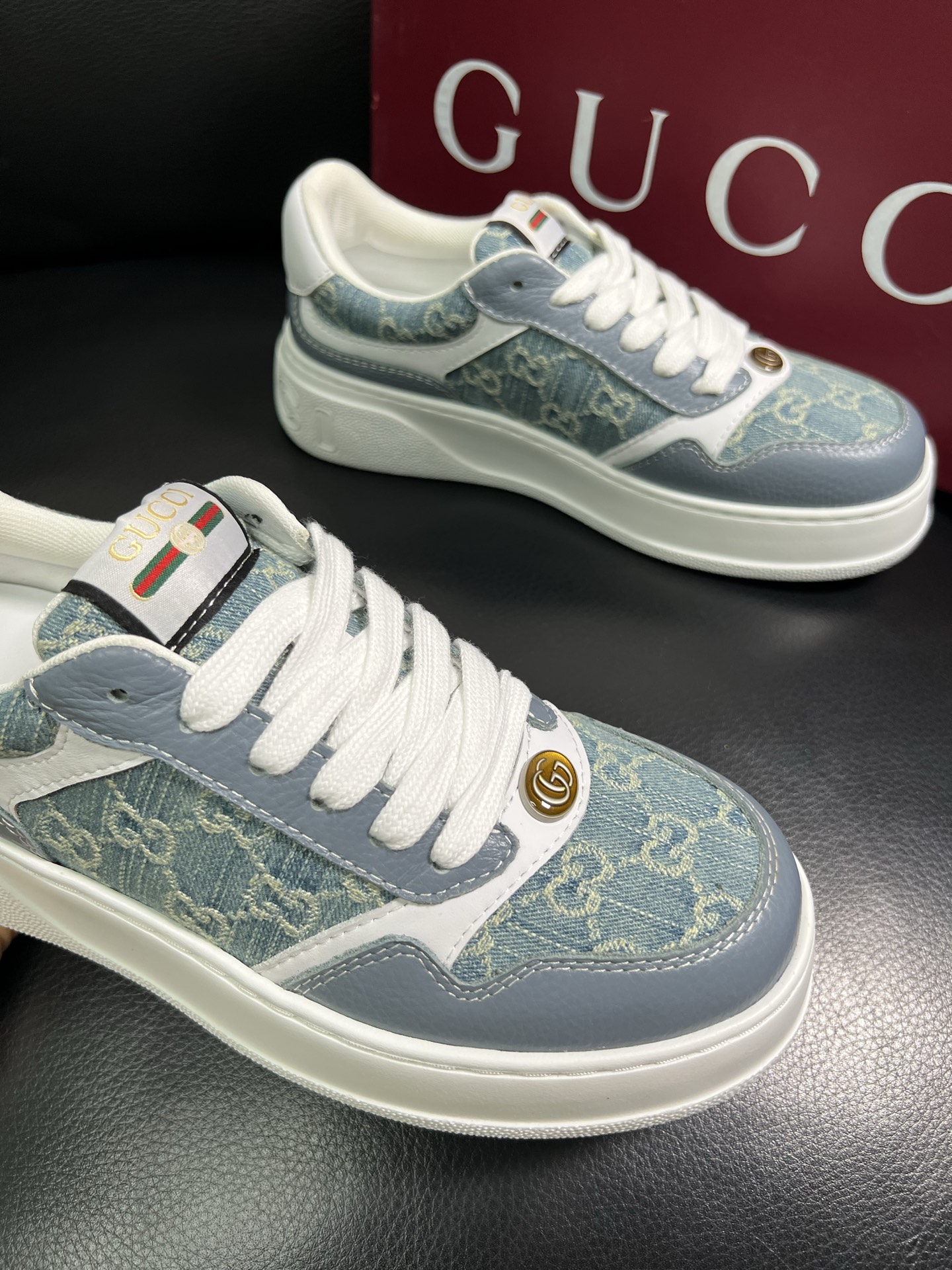  Gucci 🔍顶级代购🇮🇹 古奇专柜新款，原厂配置意大利进口牛皮搭配印花布面料，进口牛皮内里垫，透气舒