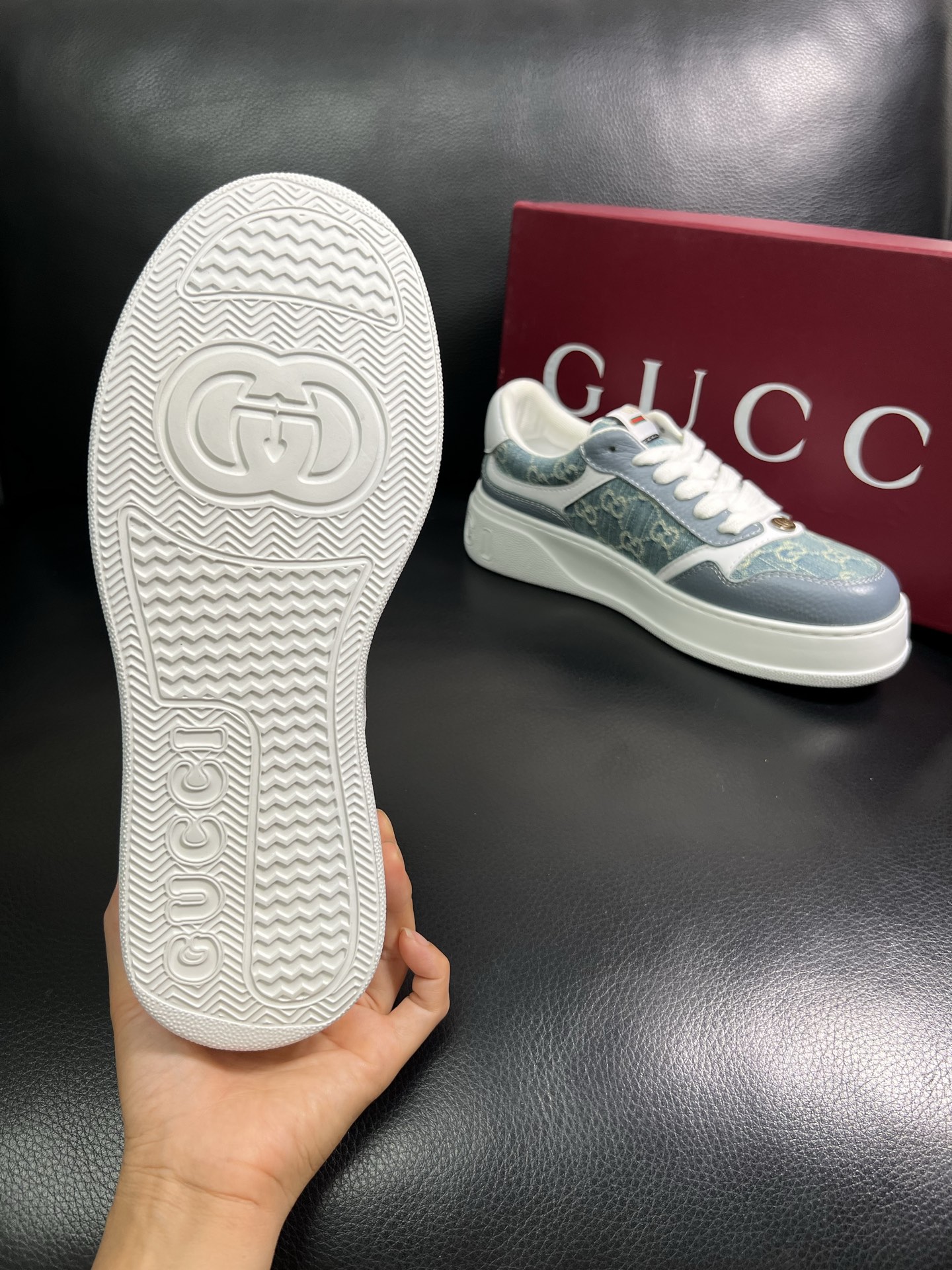  Gucci 🔍顶级代购🇮🇹 古奇专柜新款，原厂配置意大利进口牛皮搭配印花布面料，进口牛皮内里垫，透气舒