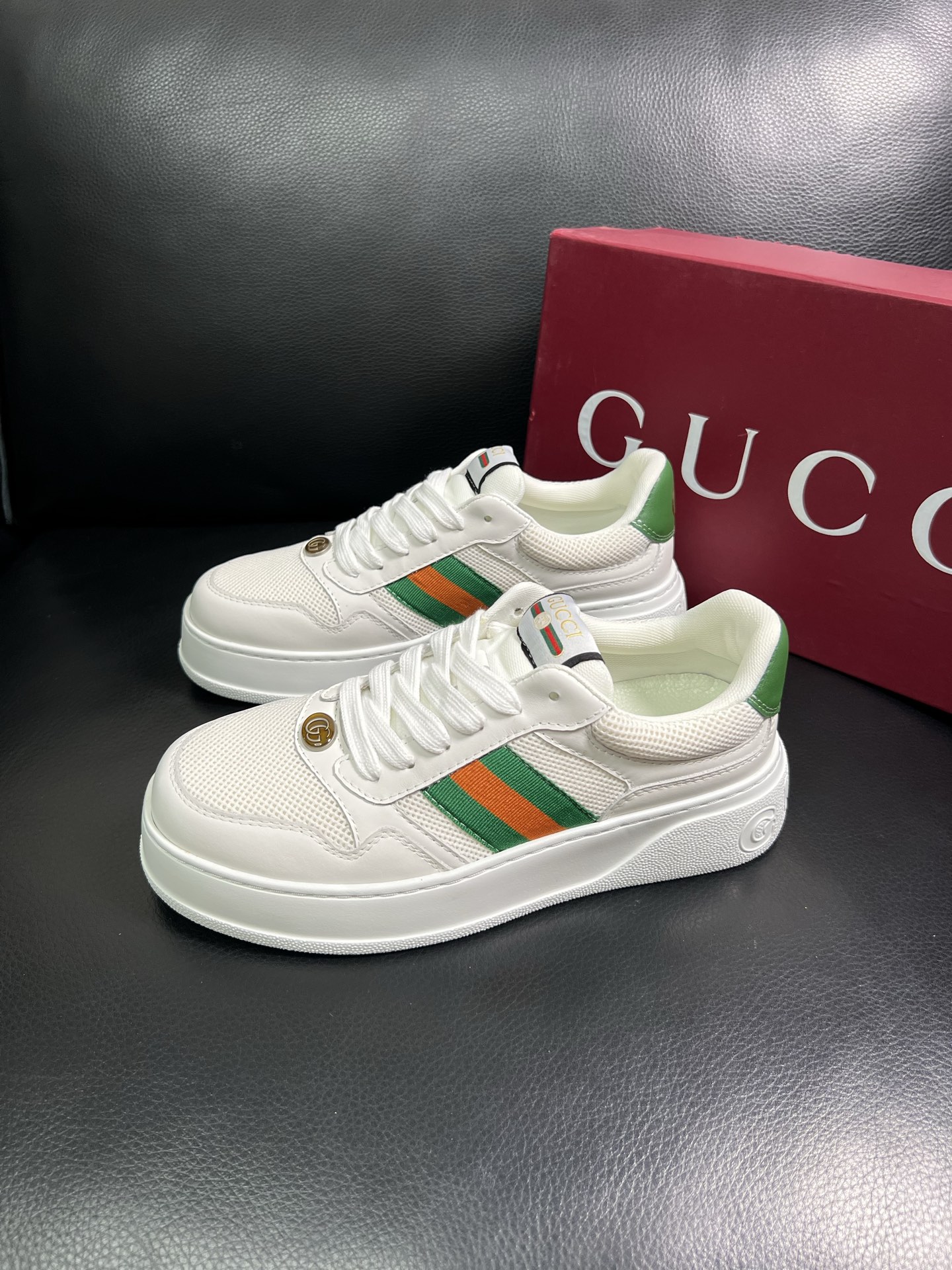  Gucci 🔍顶级代购🇮🇹 古奇专柜新款，原厂配置意大利进口牛皮搭配印花布面料，进口牛皮内里垫，透气舒