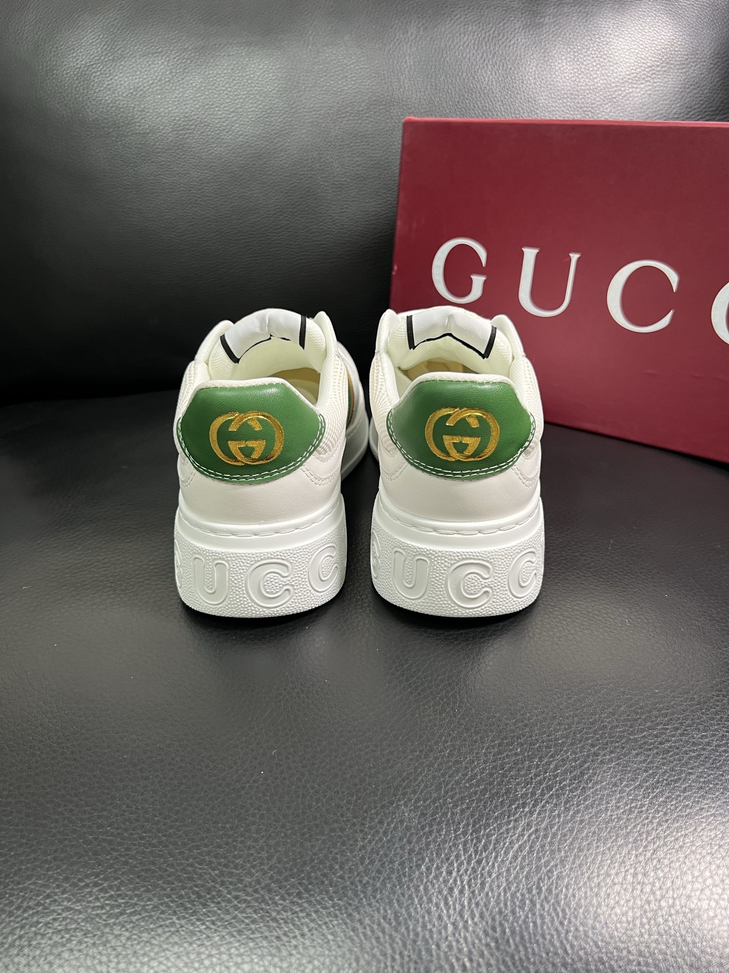  Gucci 🔍顶级代购🇮🇹 古奇专柜新款，原厂配置意大利进口牛皮搭配印花布面料，进口牛皮内里垫，透气舒