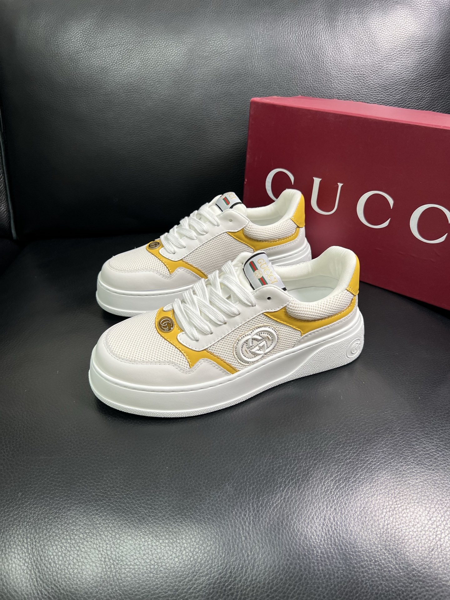  Gucci 🔍顶级代购🇮🇹 古奇专柜新款，原厂配置意大利进口牛皮搭配印花布面料，进口牛皮内里垫，透气舒