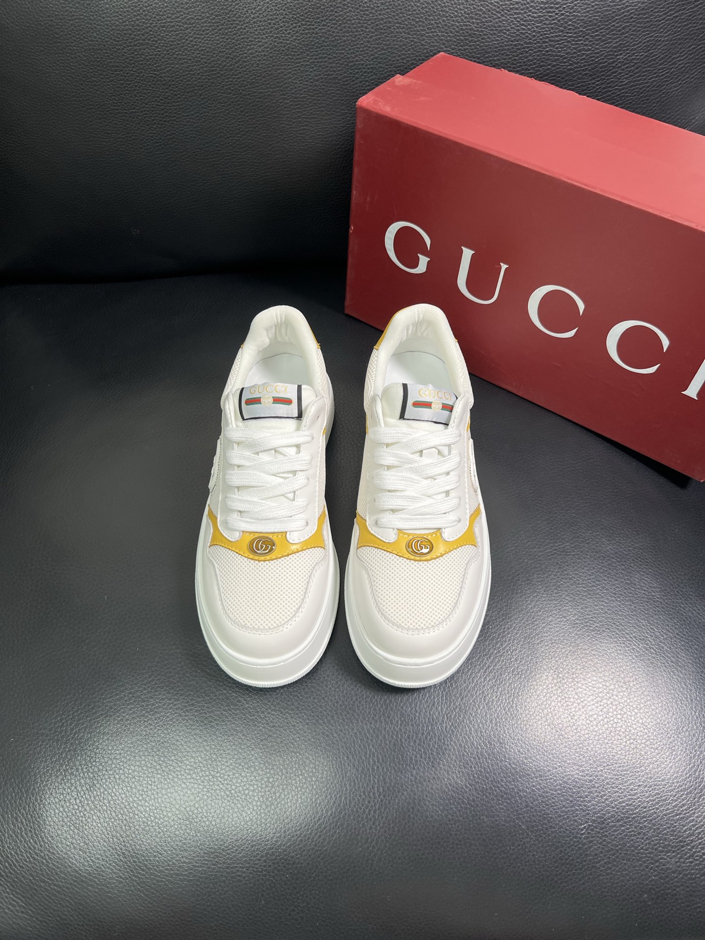  Gucci 🔍顶级代购🇮🇹 古奇专柜新款，原厂配置意大利进口牛皮搭配印花布面料，进口牛皮内里垫，透气舒
