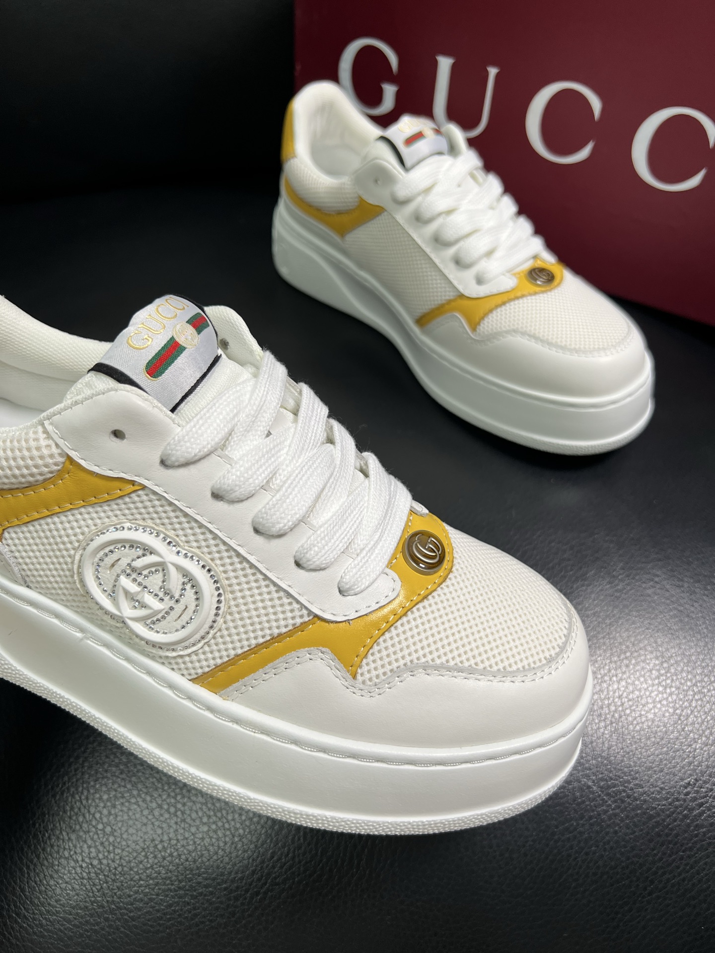  Gucci 🔍顶级代购🇮🇹 古奇专柜新款，原厂配置意大利进口牛皮搭配印花布面料，进口牛皮内里垫，透气舒