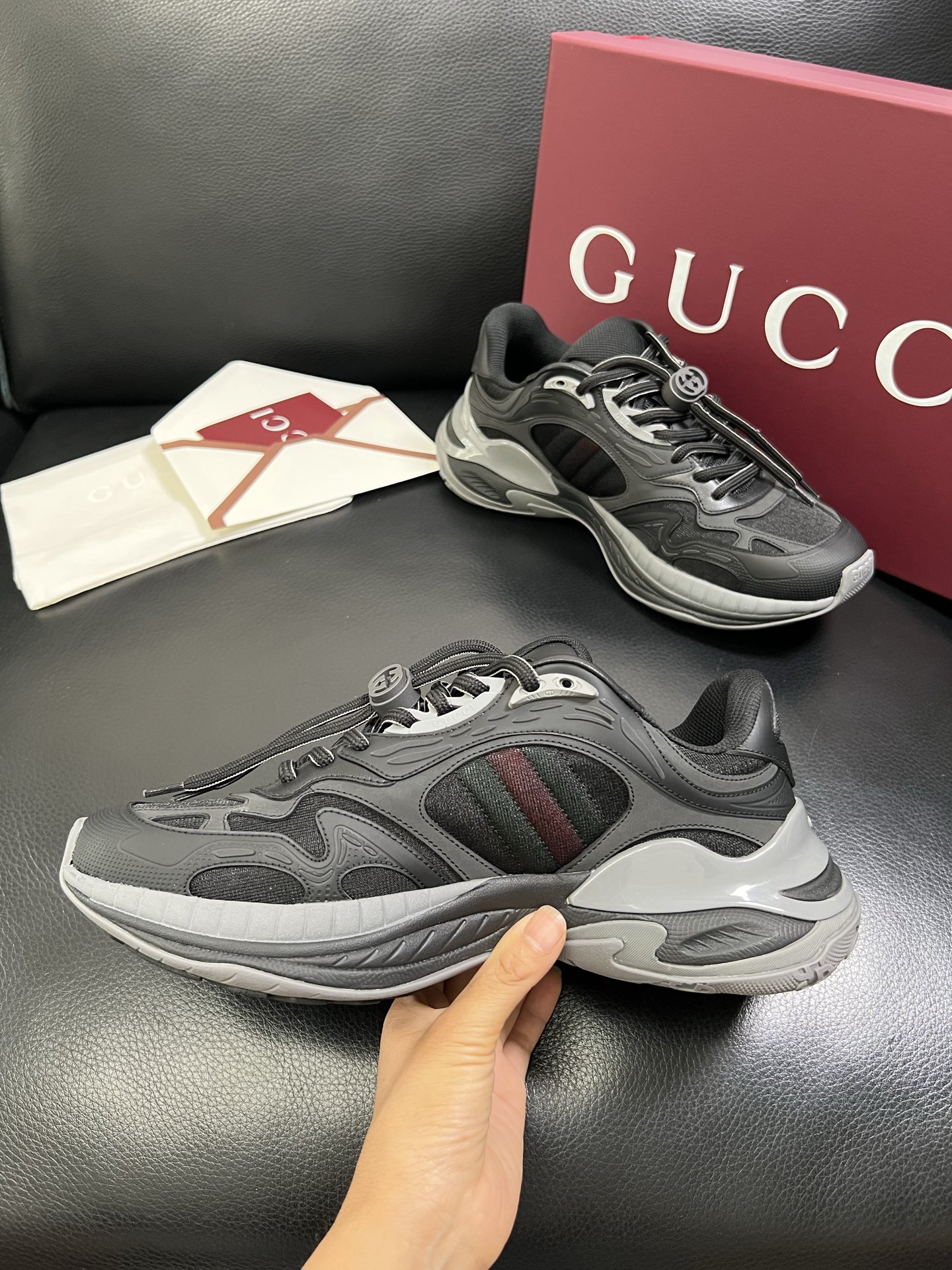  Gucci 🔍顶级代购🇮🇹 古奇专柜新款，原厂配置意大利进口牛皮搭配印花布面料，进口牛皮内里垫，透气舒