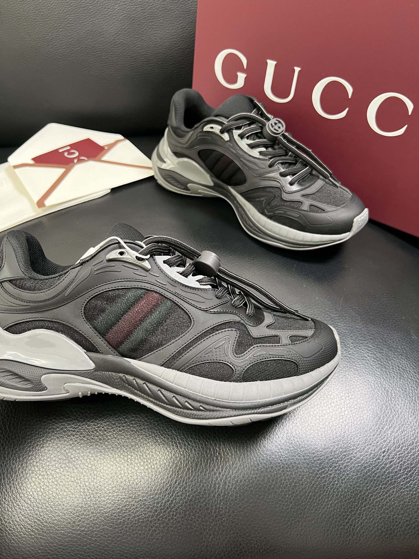  Gucci 🔍顶级代购🇮🇹 古奇专柜新款，原厂配置意大利进口牛皮搭配印花布面料，进口牛皮内里垫，透气舒
