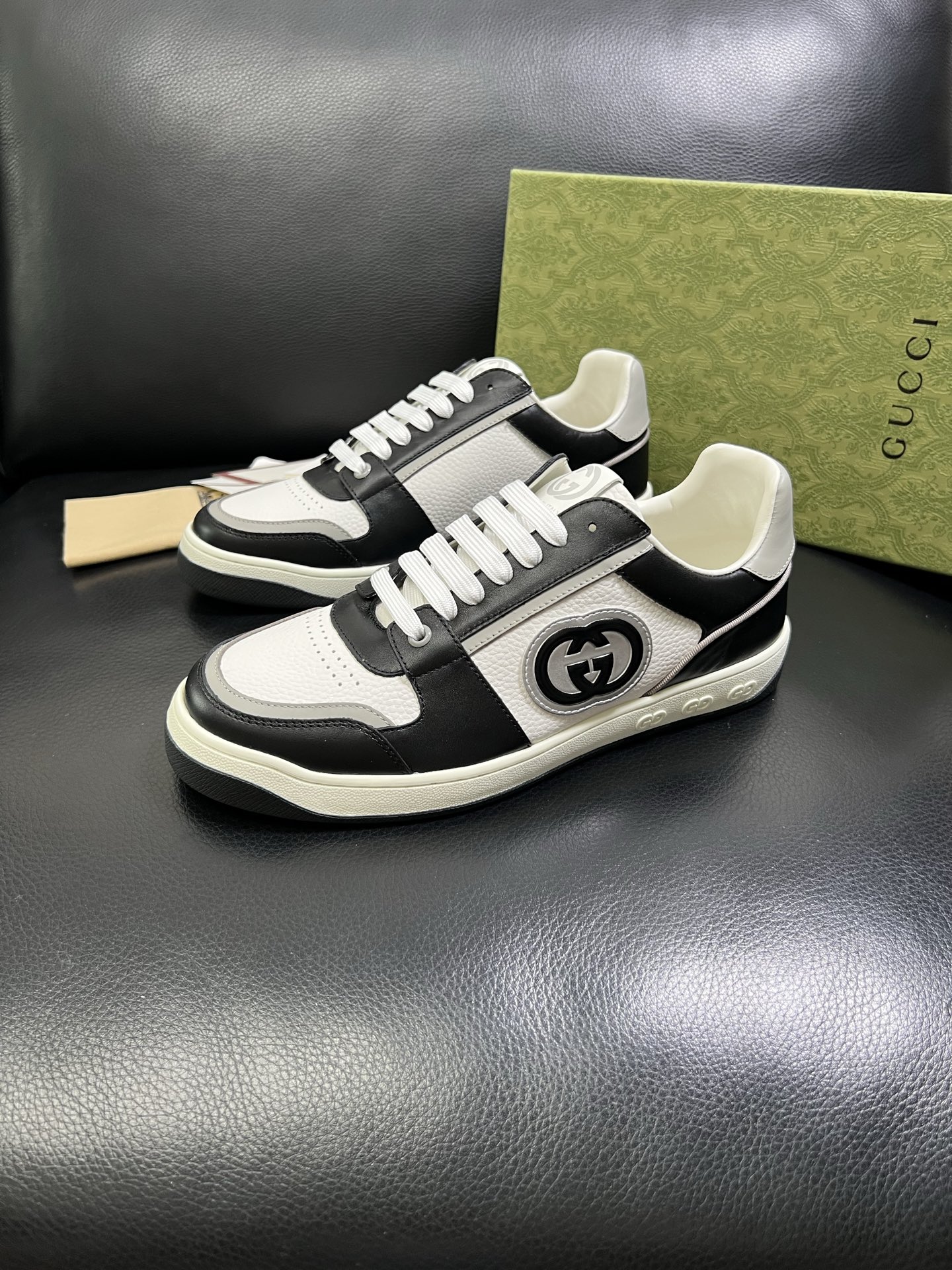  Gucci 🔍顶级代购🇮🇹 古奇专柜新款，原厂配置意大利进口牛皮搭配印花布面料，进口牛皮内里垫，透气舒