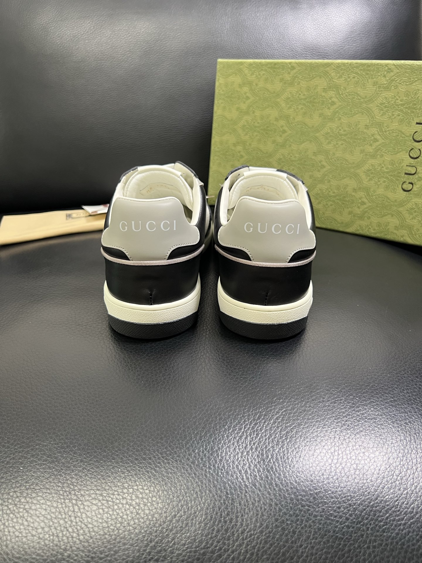  Gucci 🔍顶级代购🇮🇹 古奇专柜新款，原厂配置意大利进口牛皮搭配印花布面料，进口牛皮内里垫，透气舒