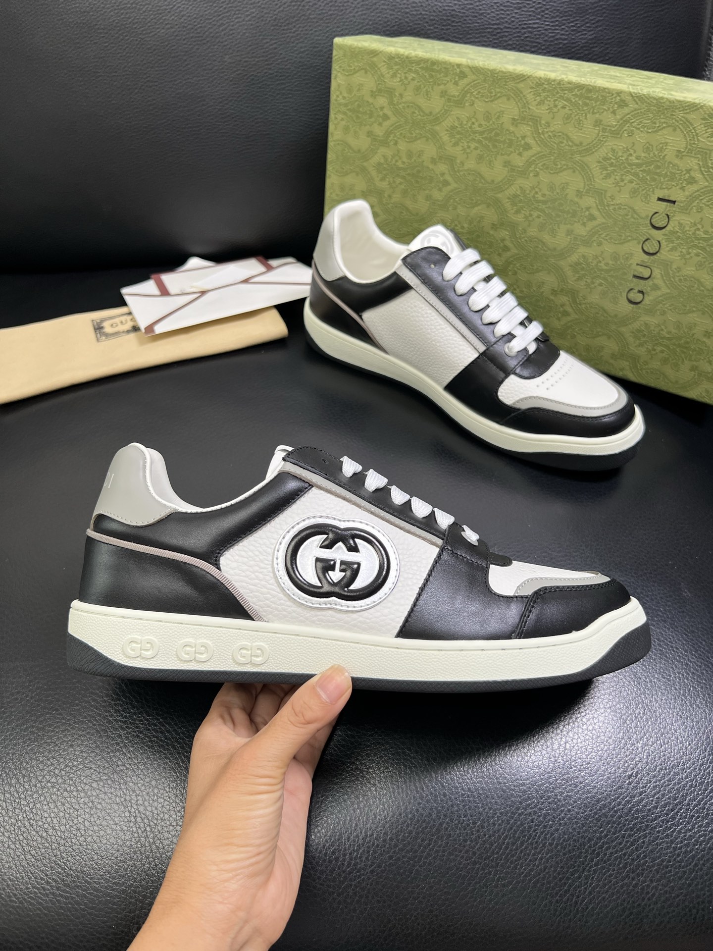  Gucci 🔍顶级代购🇮🇹 古奇专柜新款，原厂配置意大利进口牛皮搭配印花布面料，进口牛皮内里垫，透气舒