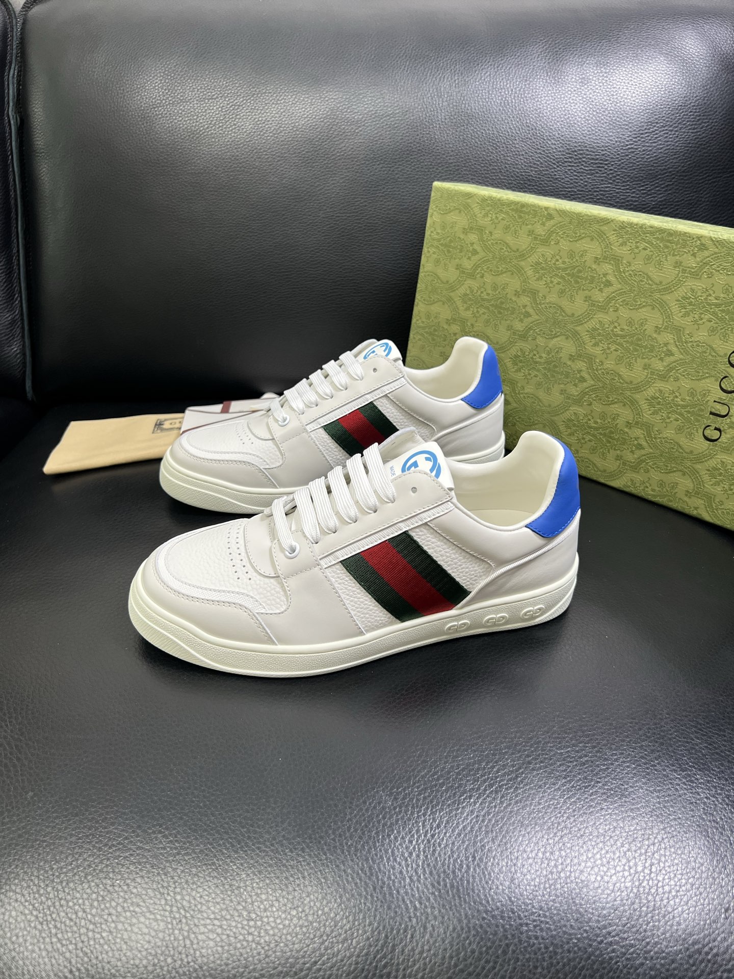  Gucci 🔍顶级代购🇮🇹 古奇专柜新款，原厂配置意大利进口牛皮搭配印花布面料，进口牛皮内里垫，透气舒