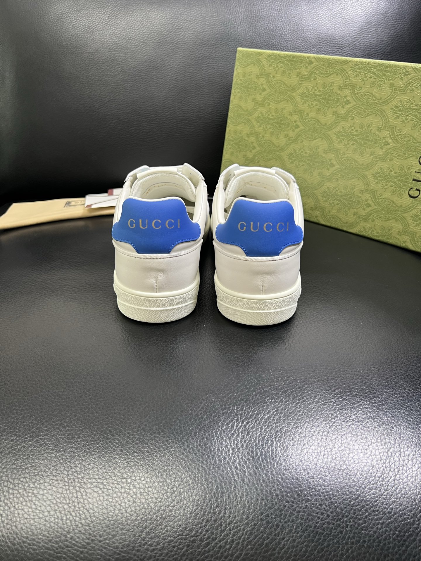  Gucci 🔍顶级代购🇮🇹 古奇专柜新款，原厂配置意大利进口牛皮搭配印花布面料，进口牛皮内里垫，透气舒
