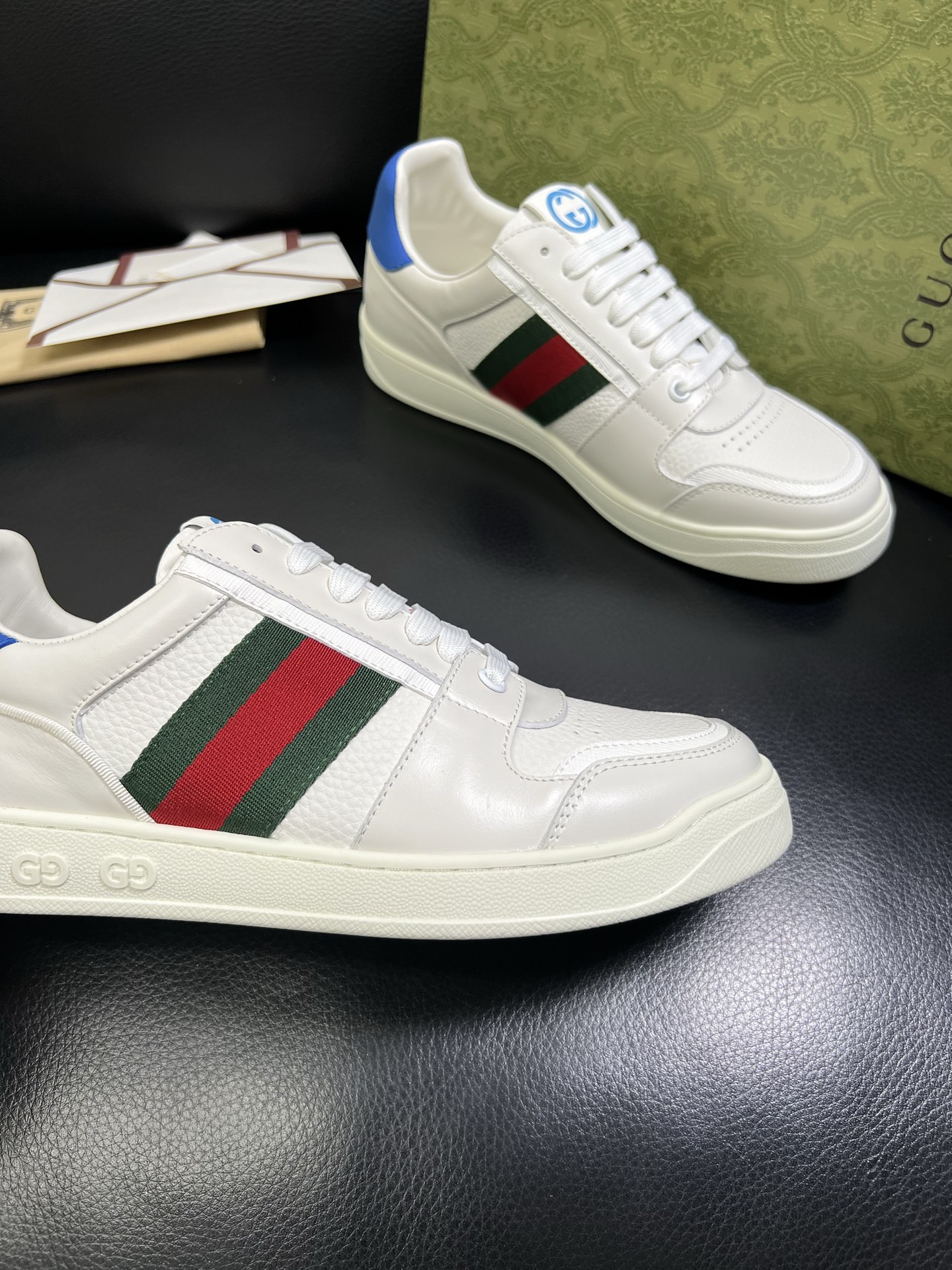  Gucci 🔍顶级代购🇮🇹 古奇专柜新款，原厂配置意大利进口牛皮搭配印花布面料，进口牛皮内里垫，透气舒
