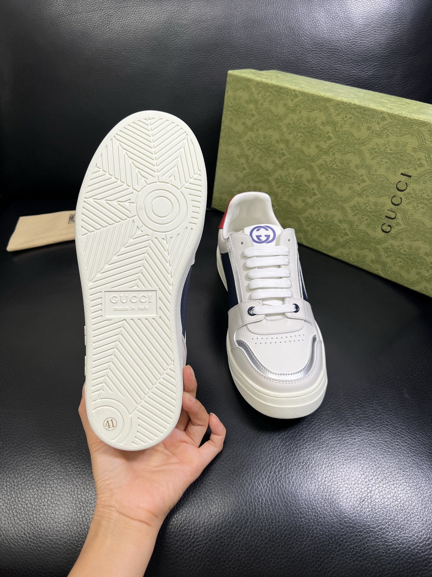  Gucci 🔍顶级代购🇮🇹 古奇专柜新款，原厂配置意大利进口牛皮搭配印花布面料，进口牛皮内里垫，透气舒