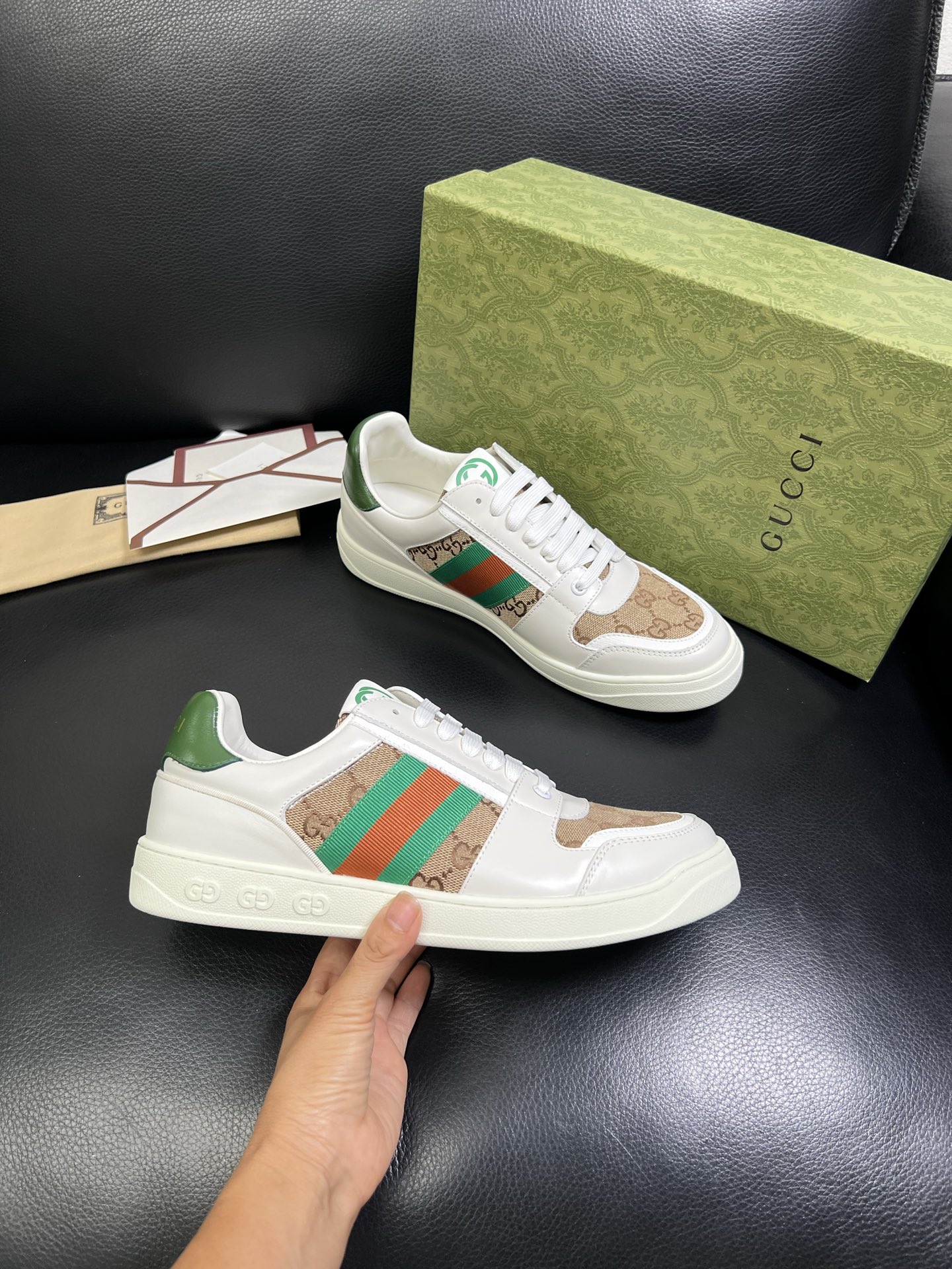  Gucci 🔍顶级代购🇮🇹 古奇专柜新款，原厂配置意大利进口牛皮搭配印花布面料，进口牛皮内里垫，透气舒