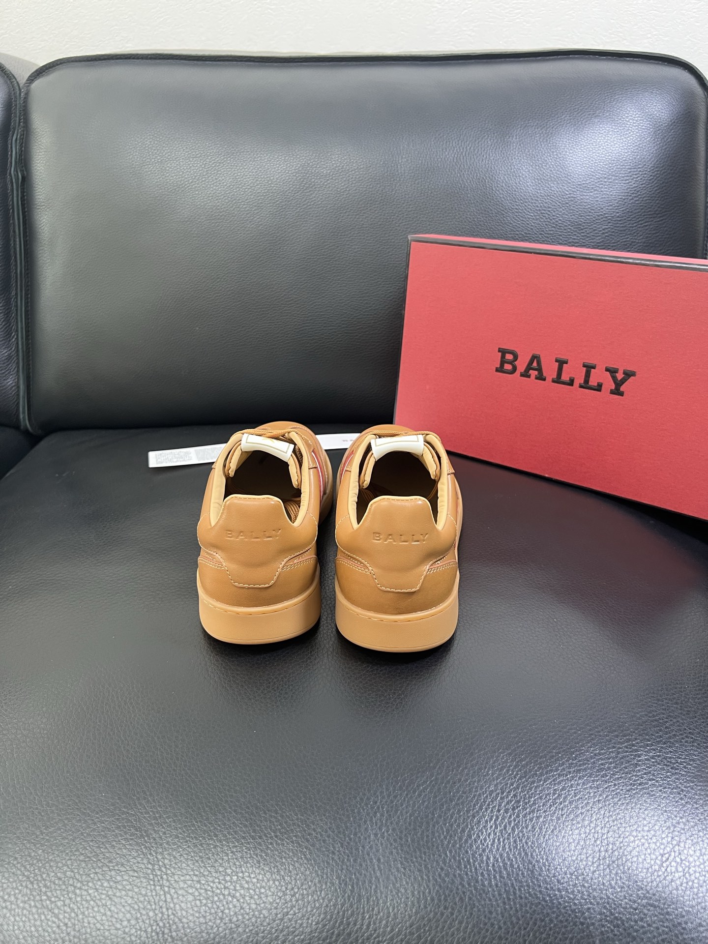  BALLY🔍顶级代购🇮🇹 巴利 经典配色专柜同步，鞋面意大利进口牛皮面料，进口水染牛皮里垫 ，鞋底：原