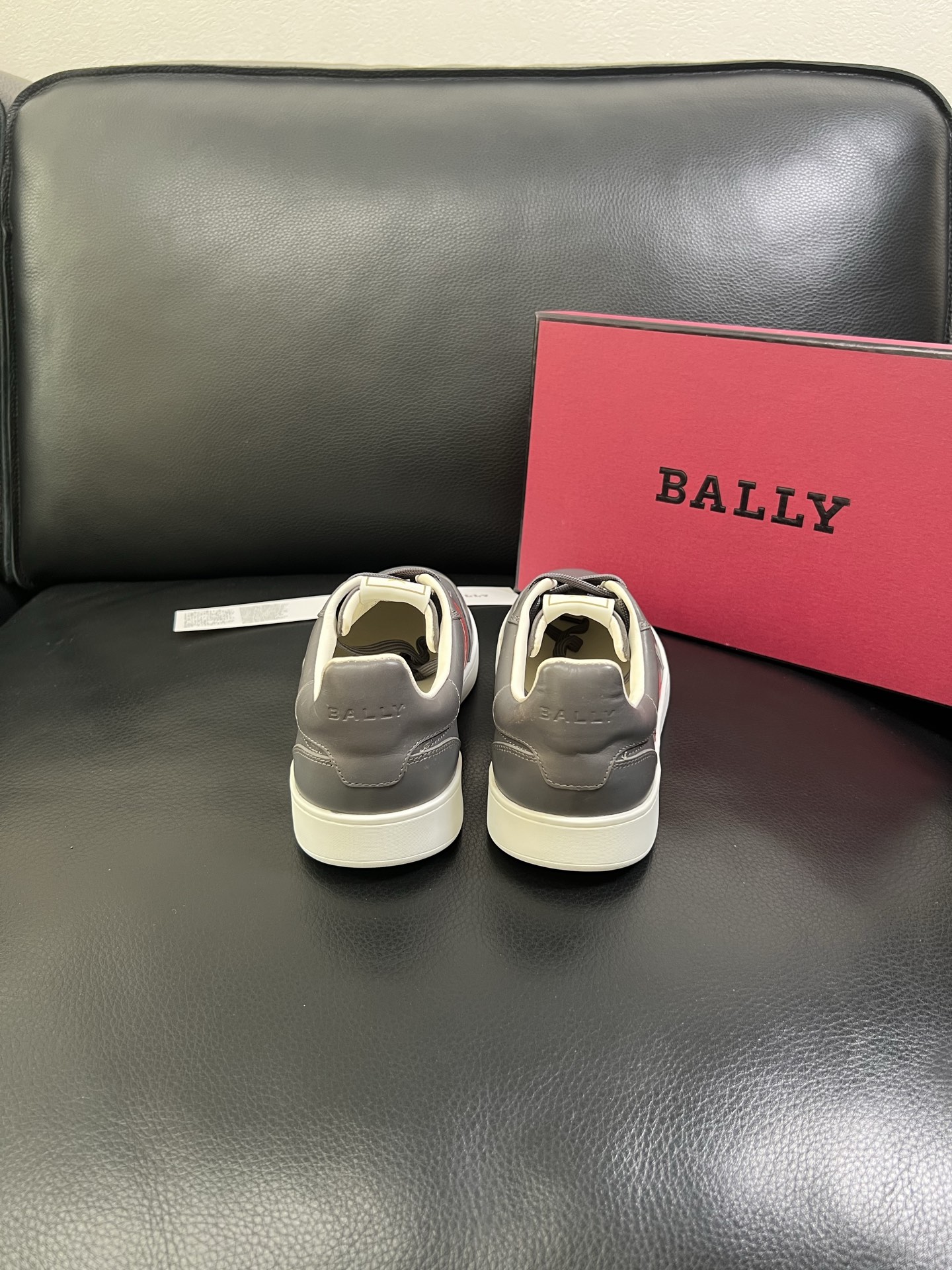  BALLY🔍顶级代购🇮🇹 巴利 经典配色专柜同步，鞋面意大利进口牛皮面料，进口水染牛皮里垫 ，鞋底：原