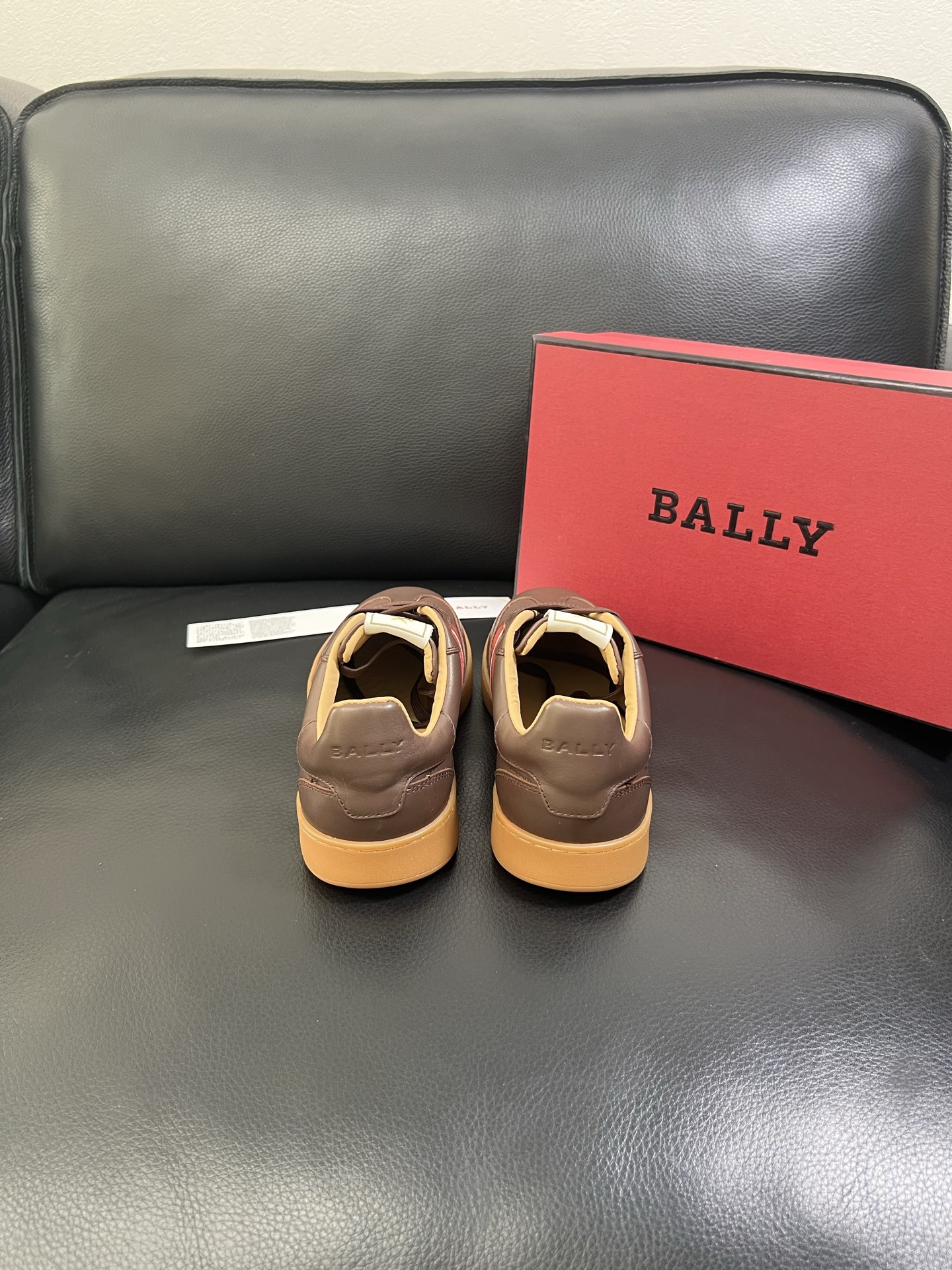  BALLY🔍顶级代购🇮🇹 巴利 经典配色专柜同步，鞋面意大利进口牛皮面料，进口水染牛皮里垫 ，鞋底：原