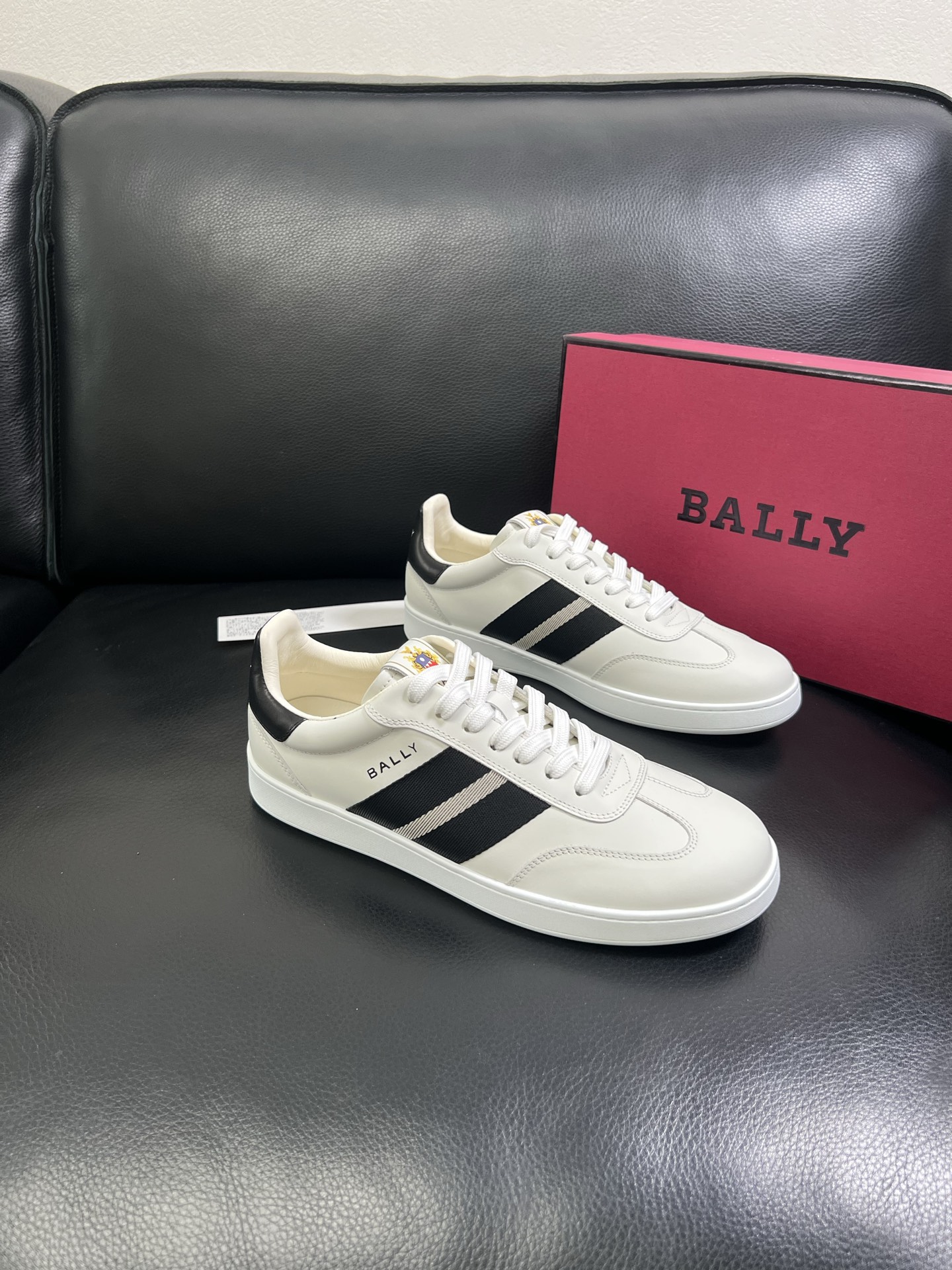  BALLY🔍顶级代购🇮🇹 巴利 经典配色专柜同步，鞋面意大利进口牛皮面料，进口水染牛皮里垫 ，鞋底：原