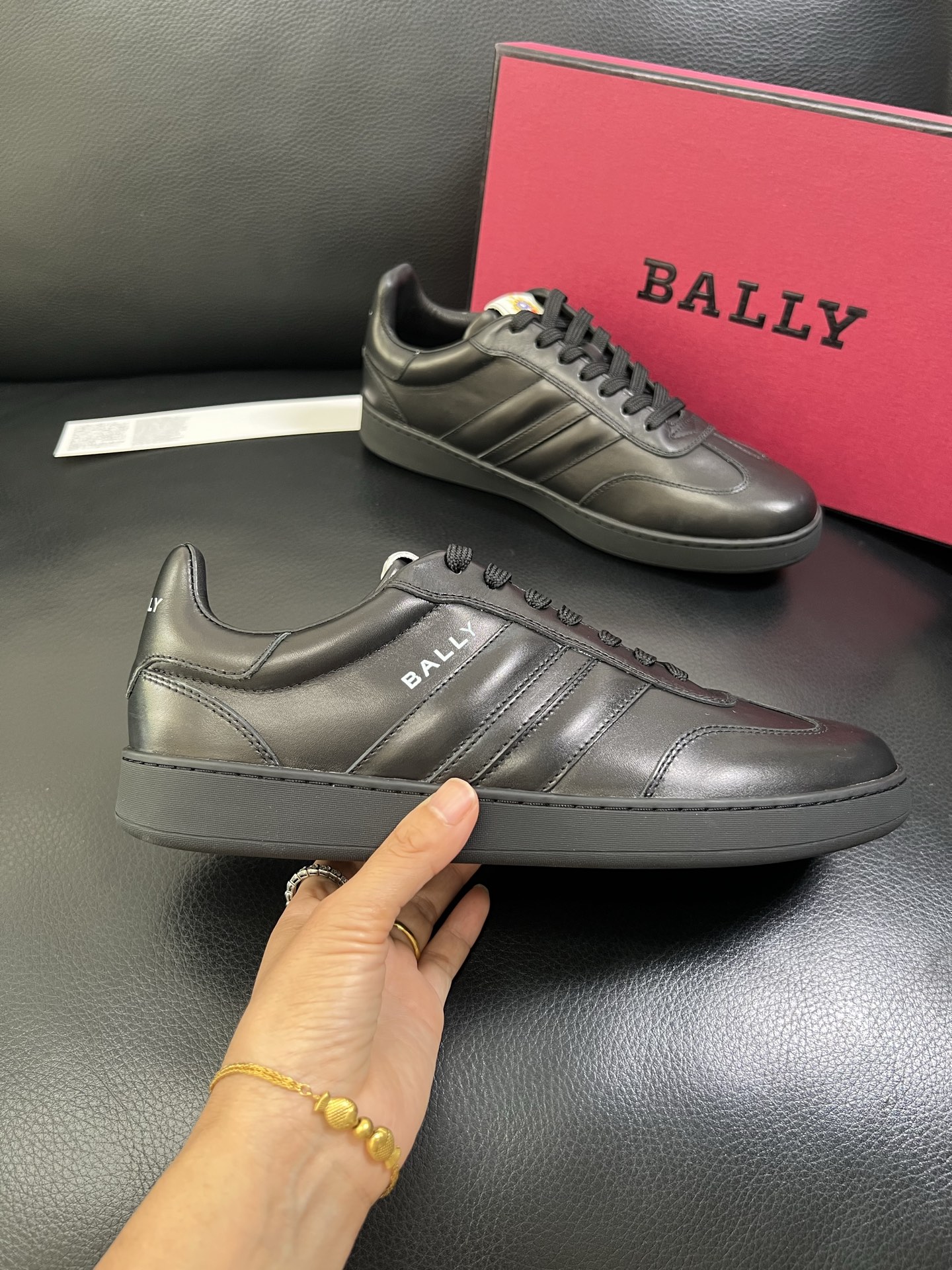  BALLY🔍顶级代购🇮🇹 巴利 经典配色专柜同步，鞋面意大利进口牛皮面料，进口水染牛皮里垫 ，鞋底：原