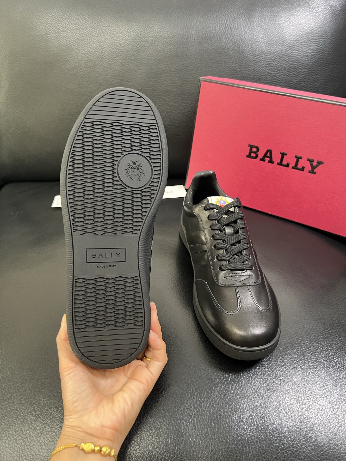  BALLY🔍顶级代购🇮🇹 巴利 经典配色专柜同步，鞋面意大利进口牛皮面料，进口水染牛皮里垫 ，鞋底：原