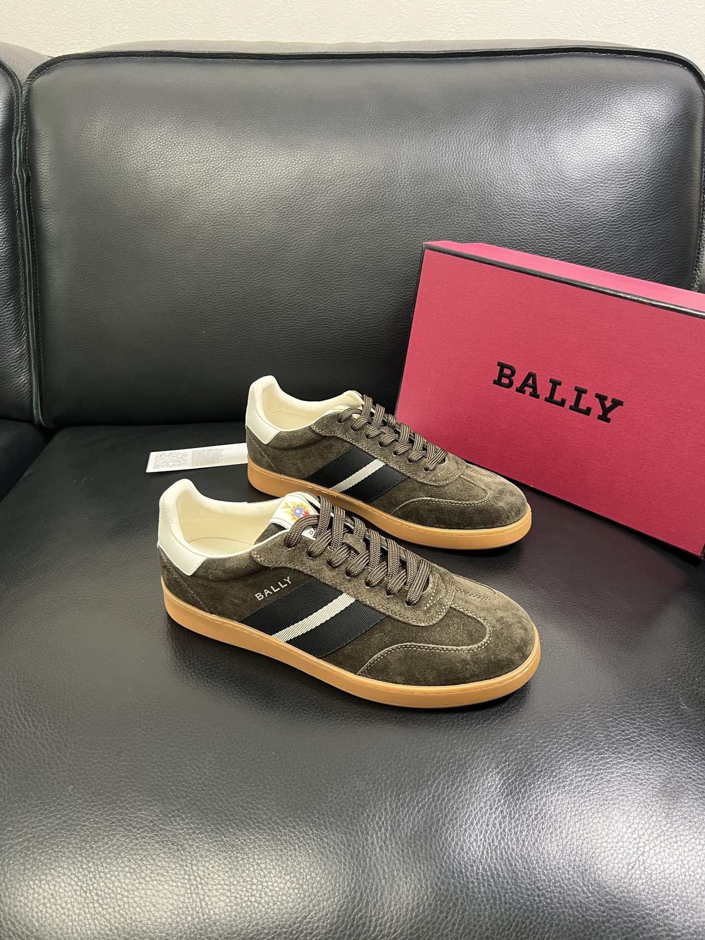  BALLY🔍顶级代购🇮🇹 巴利 经典配色专柜同步，鞋面意大利进口牛皮面料，进口水染牛皮里垫 ，鞋底：原