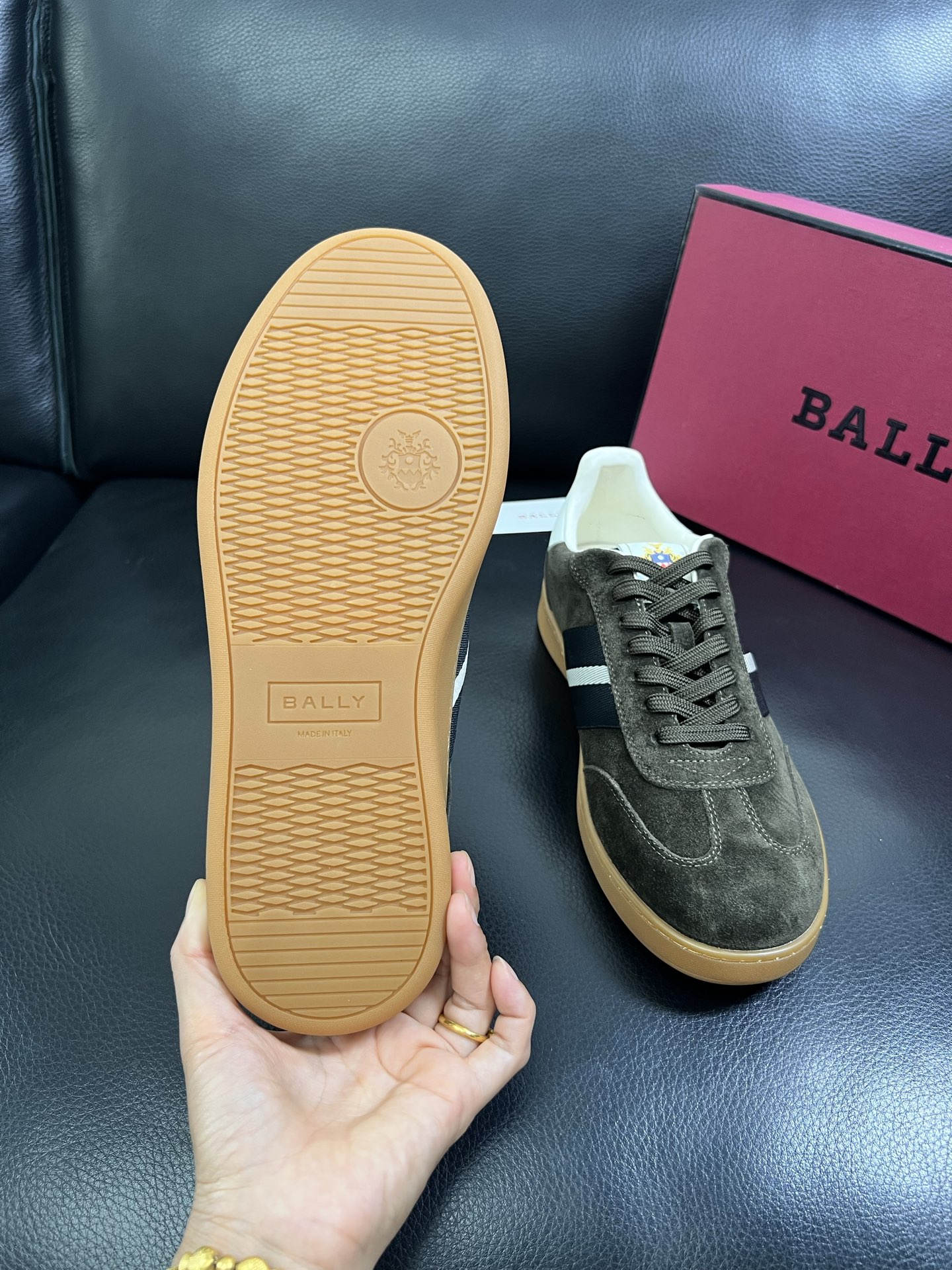  BALLY🔍顶级代购🇮🇹 巴利 经典配色专柜同步，鞋面意大利进口牛皮面料，进口水染牛皮里垫 ，鞋底：原