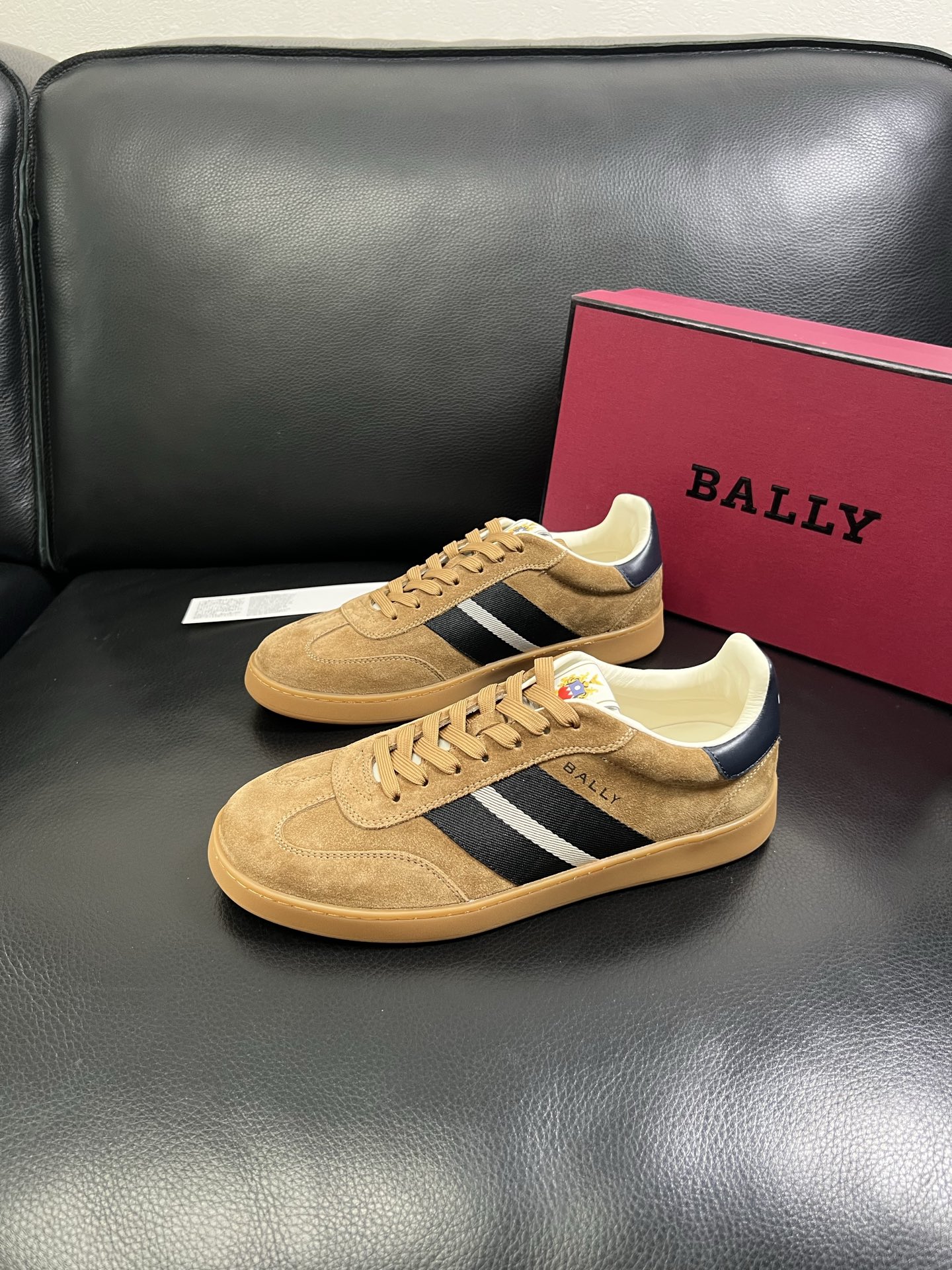  BALLY🔍顶级代购🇮🇹 巴利 经典配色专柜同步，鞋面意大利进口牛皮面料，进口水染牛皮里垫 ，鞋底：原
